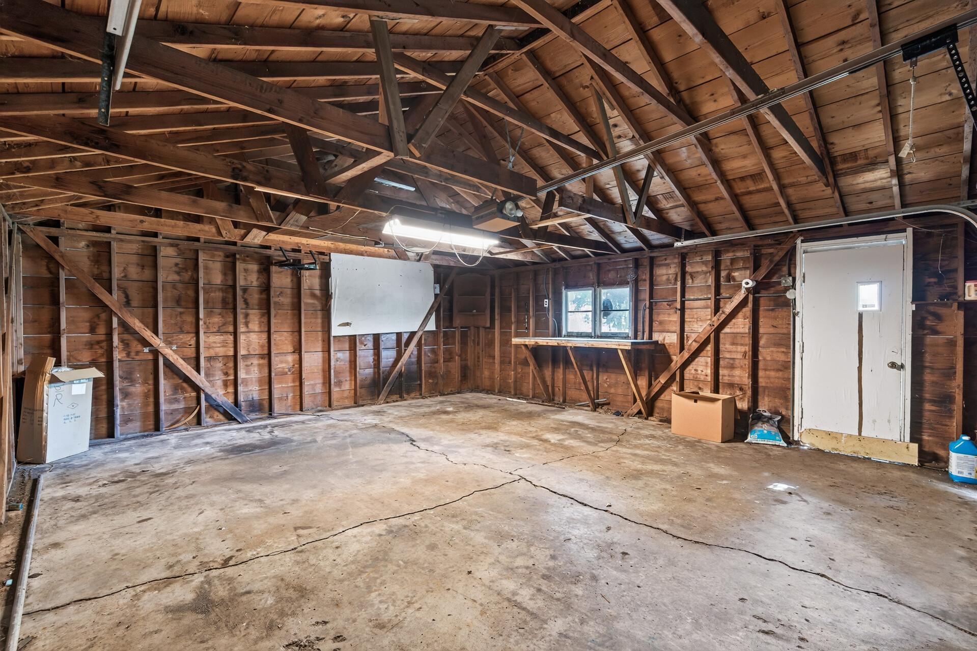 5111 James Avenue N Property Photo 23