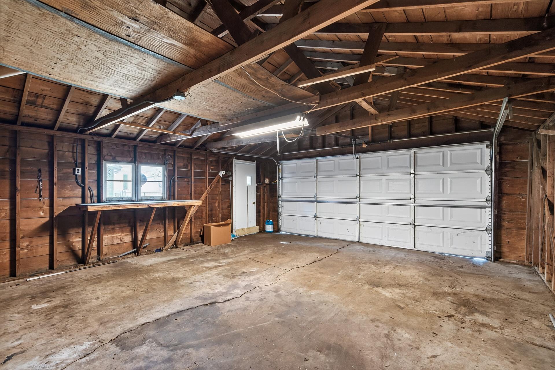 5111 James Avenue N Property Photo 24