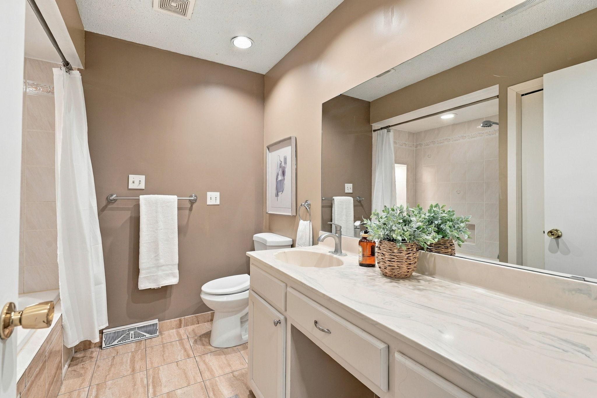 4317 Briarwood Lane Property Photo 32