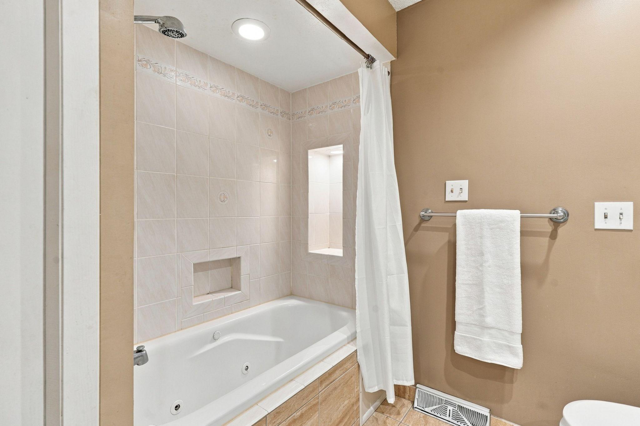 4317 Briarwood Lane Property Photo 33