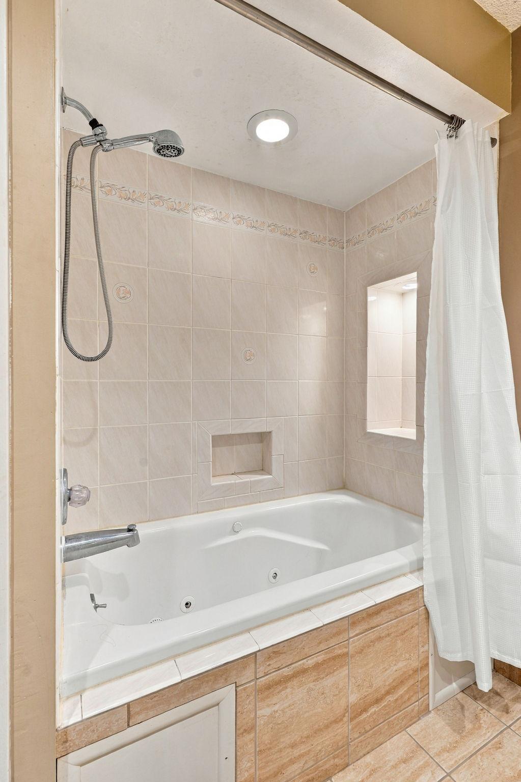4317 Briarwood Lane Property Photo 34