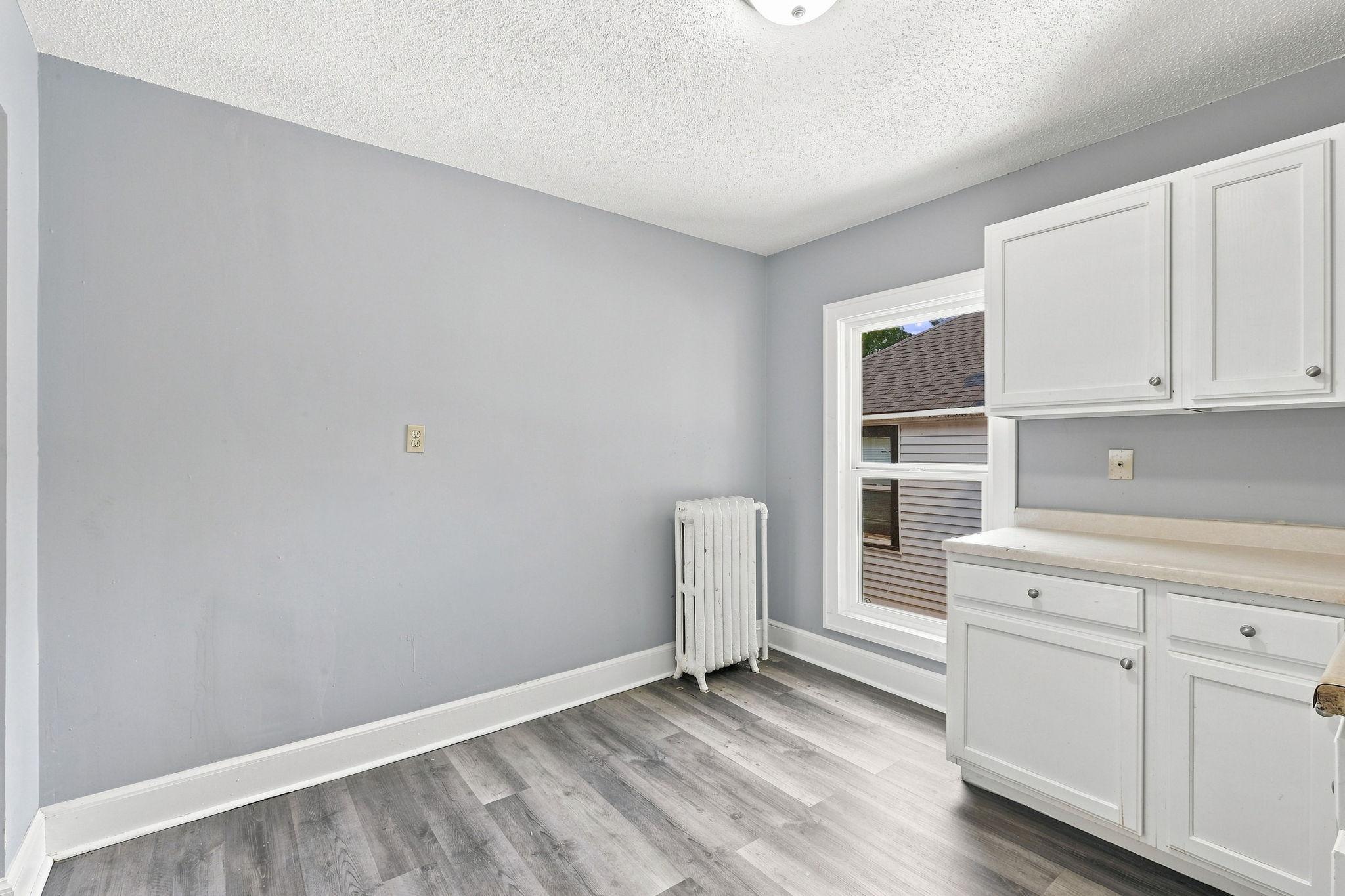 2410 James Avenue N Property Photo 13