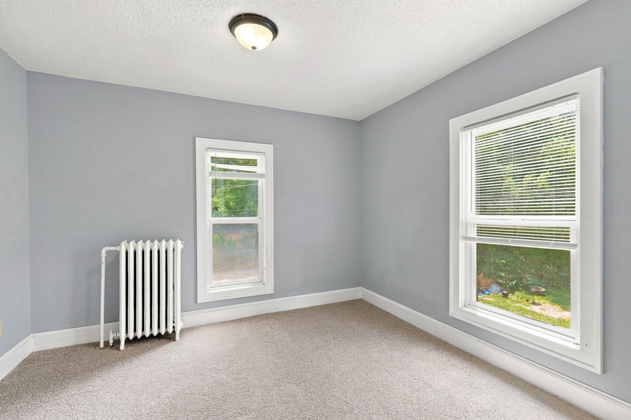 2410 James Avenue N Property Photo 18