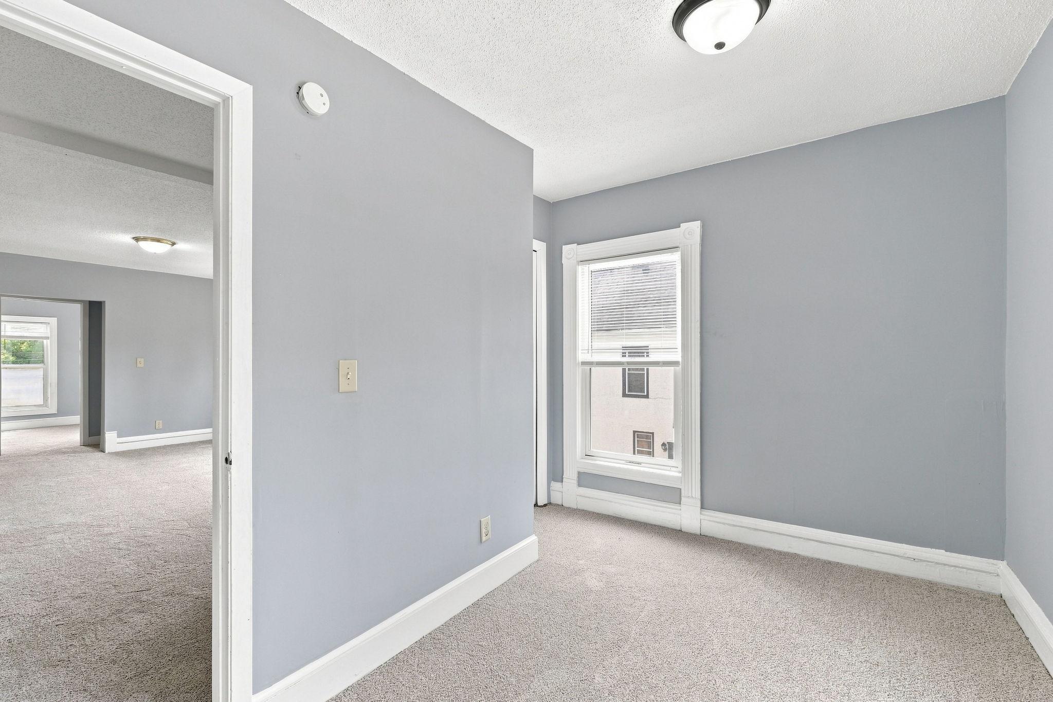 2410 James Avenue N Property Photo 20