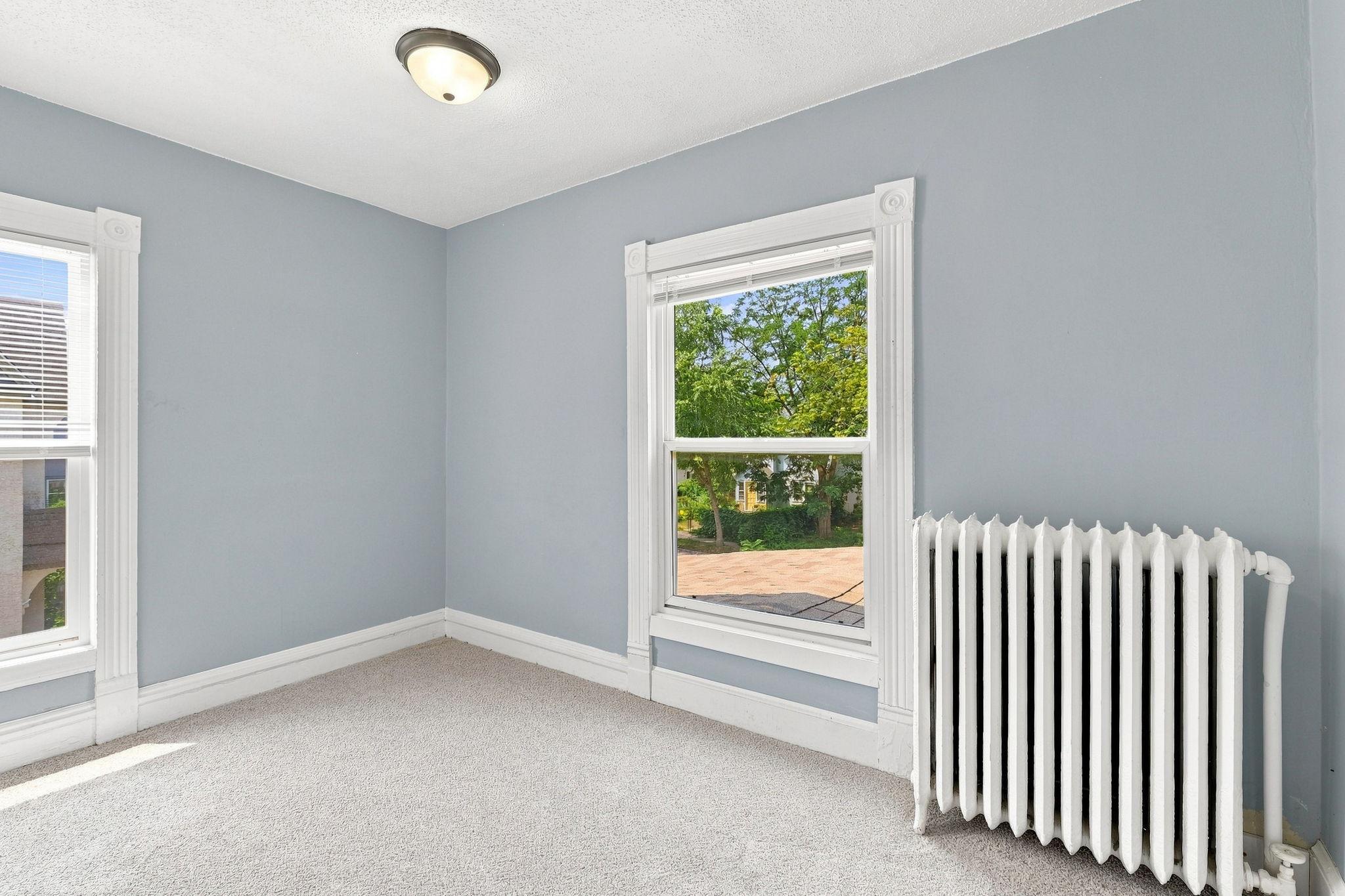2410 James Avenue N Property Photo 21