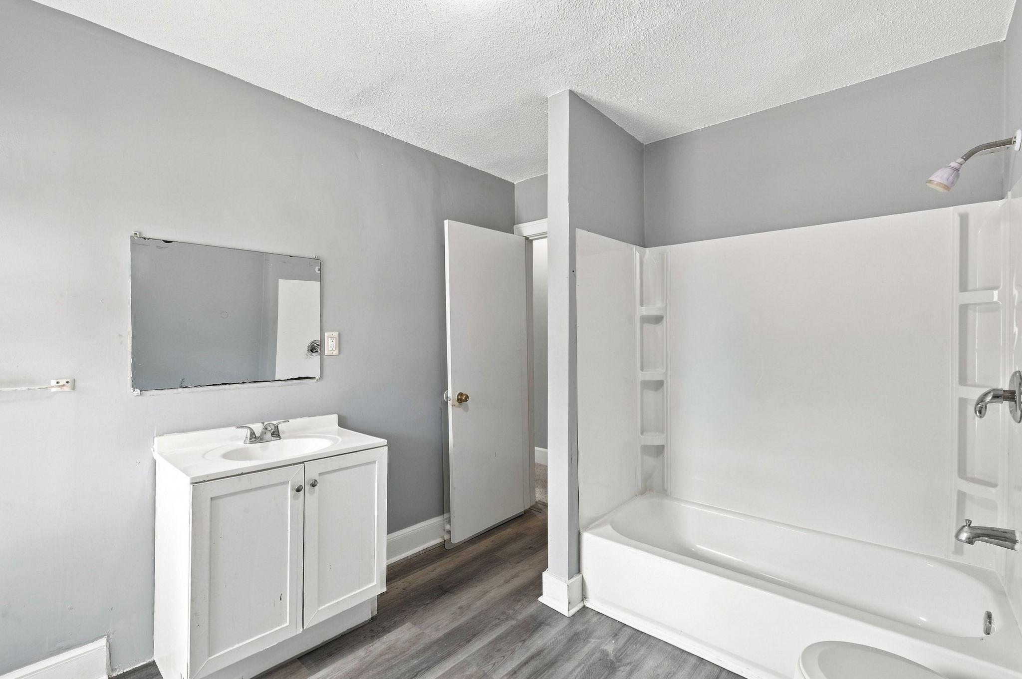 2410 James Avenue N Property Photo 25