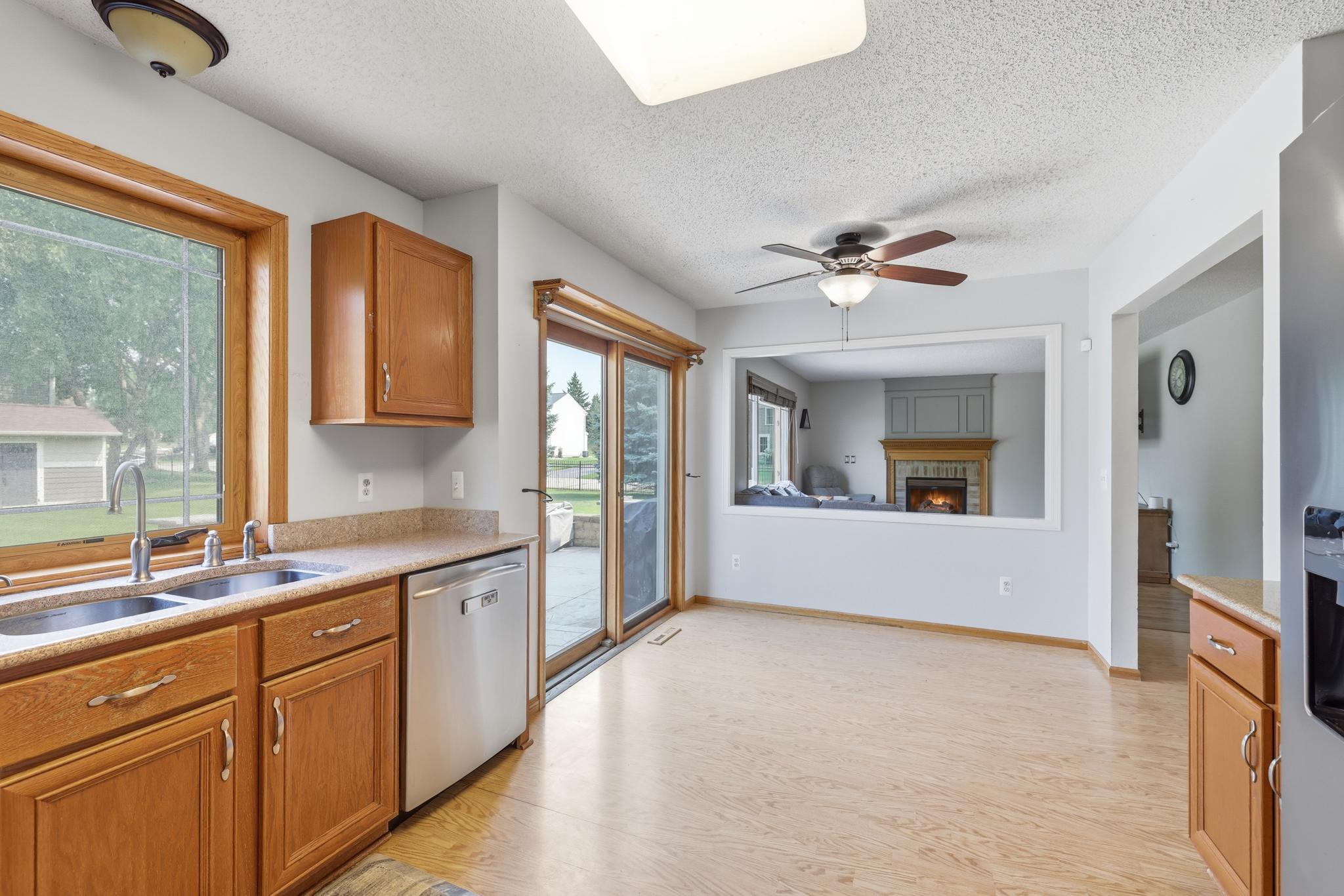 17428 Horseshoe Way Property Photo 6