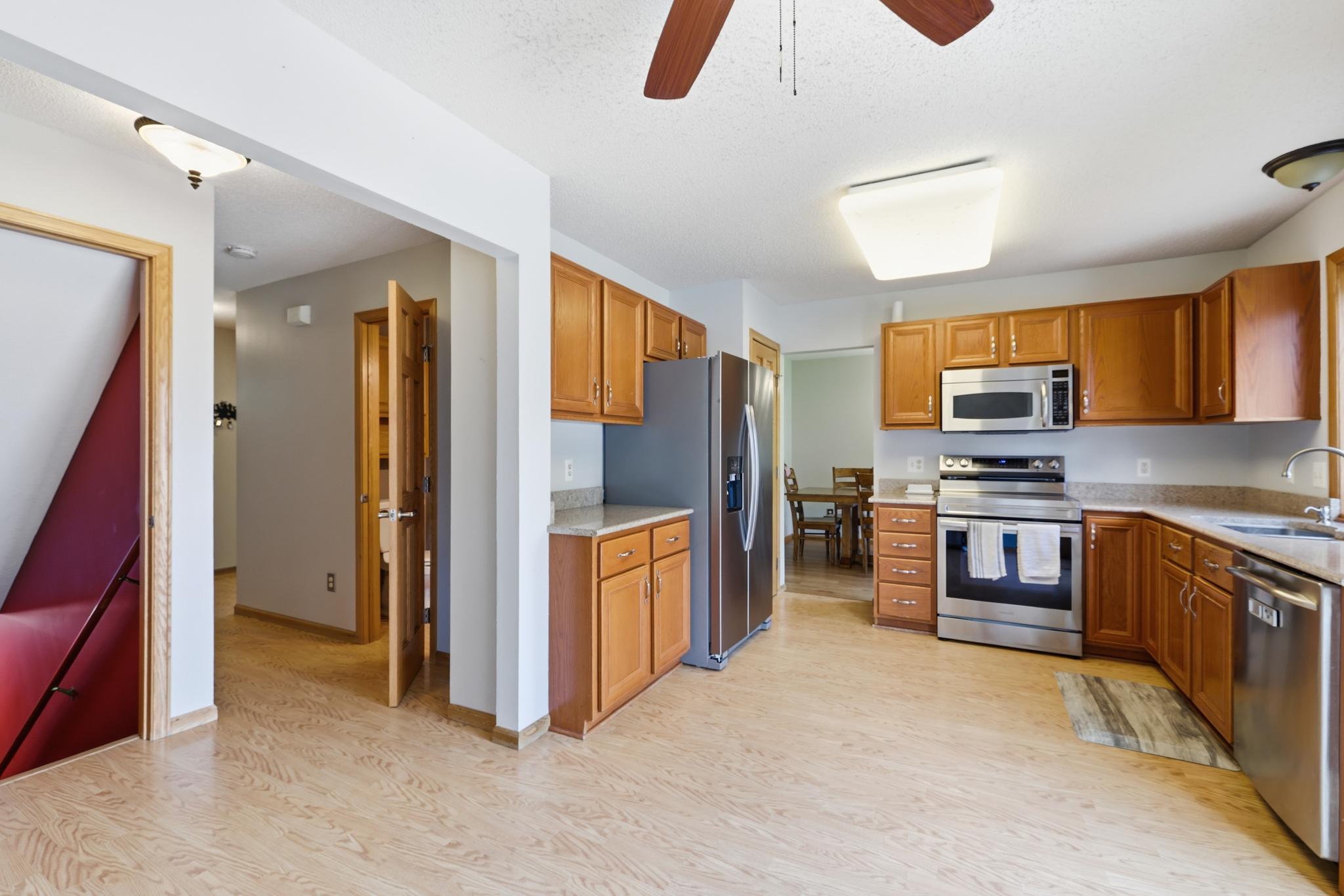 17428 Horseshoe Way Property Photo 7