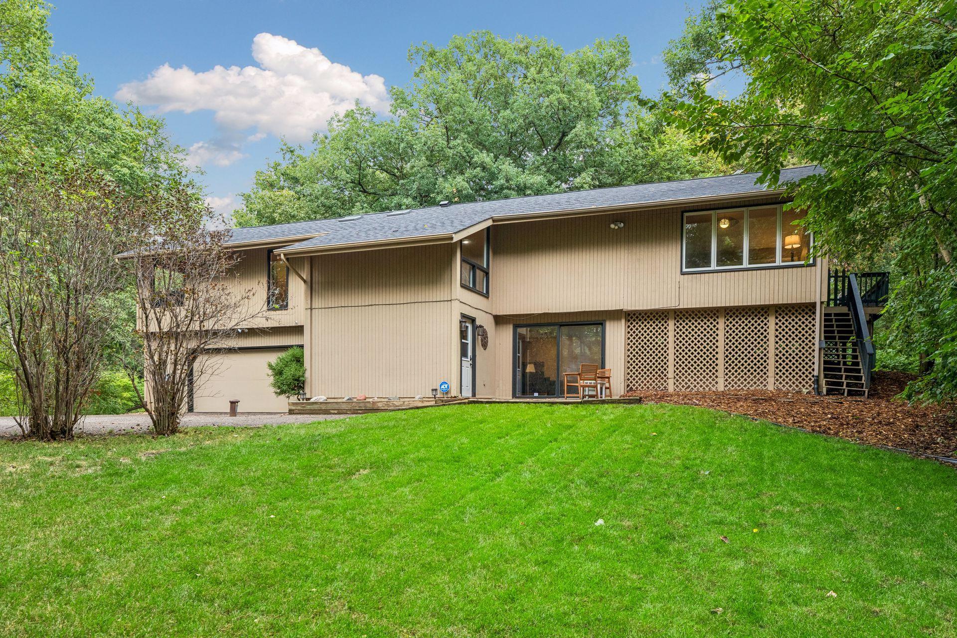 15 High Circle Way Property Photo 1