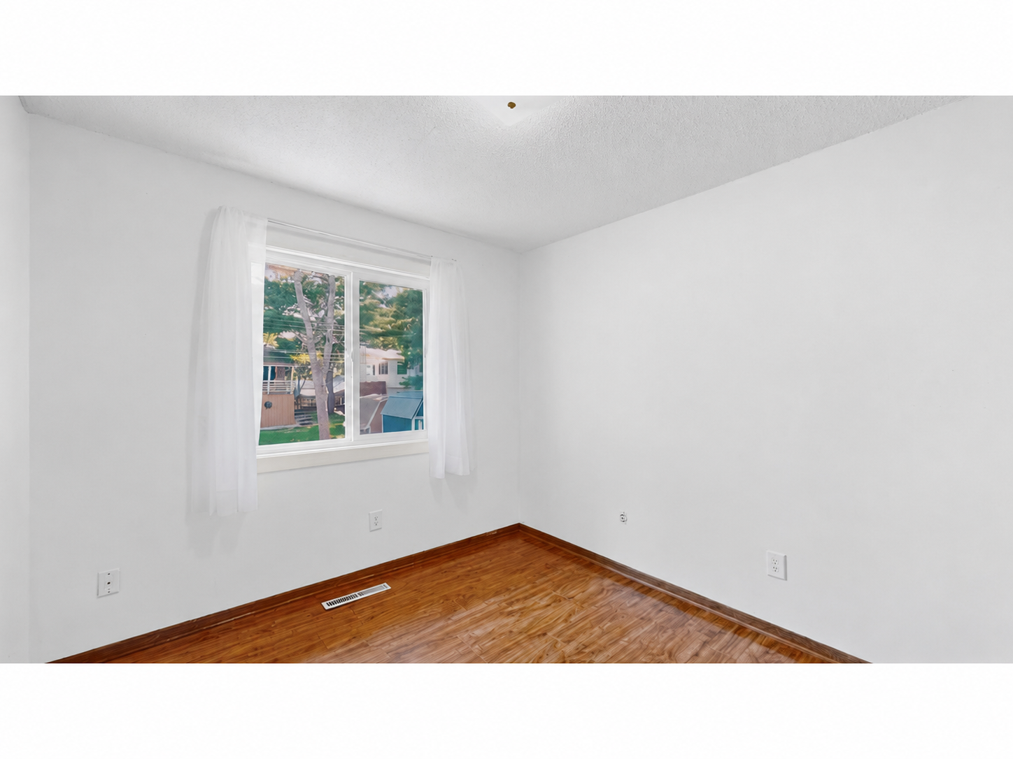 2666 E River Road Ne Property Photo 18