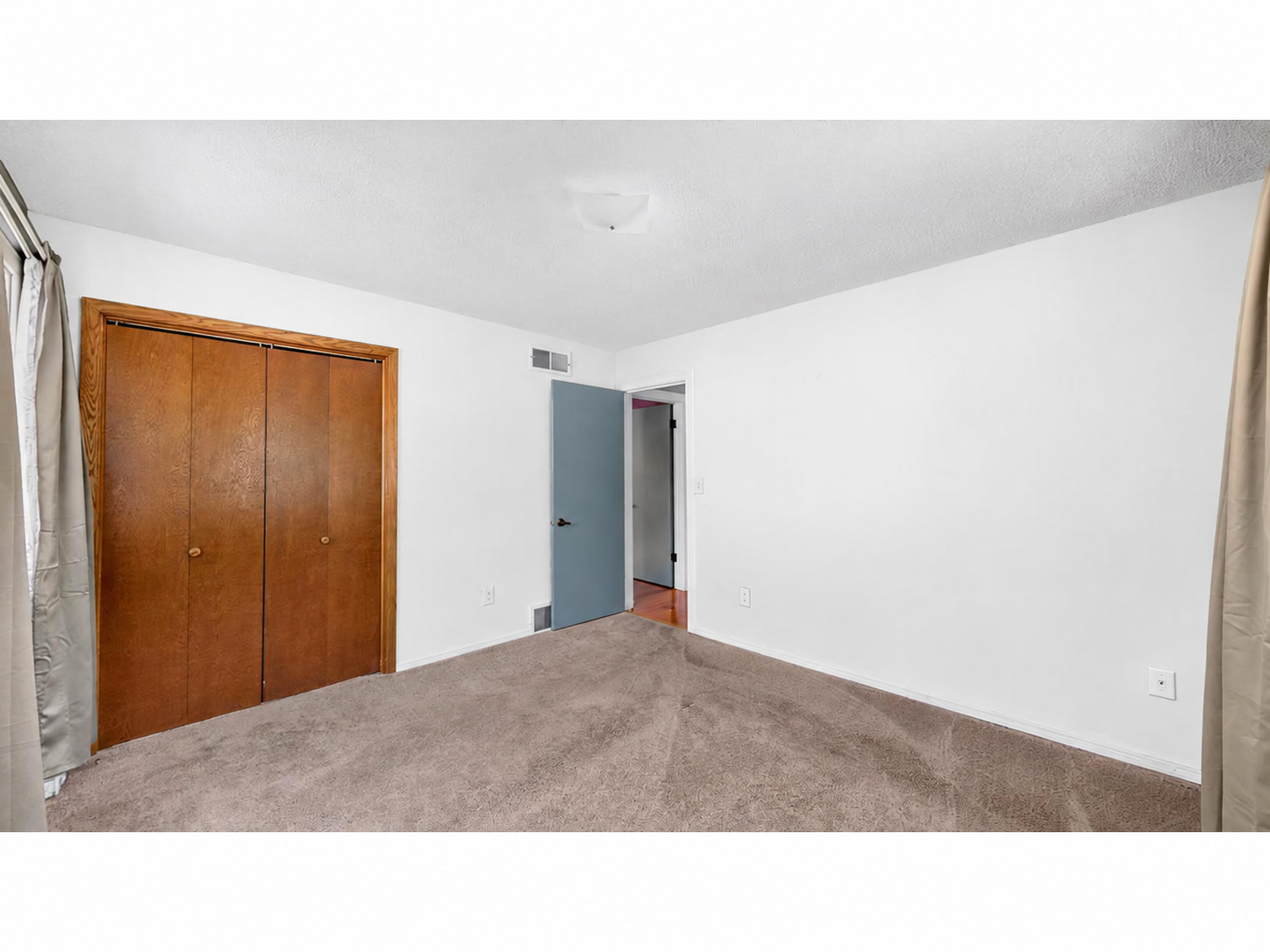 2666 E River Road Ne Property Photo 23