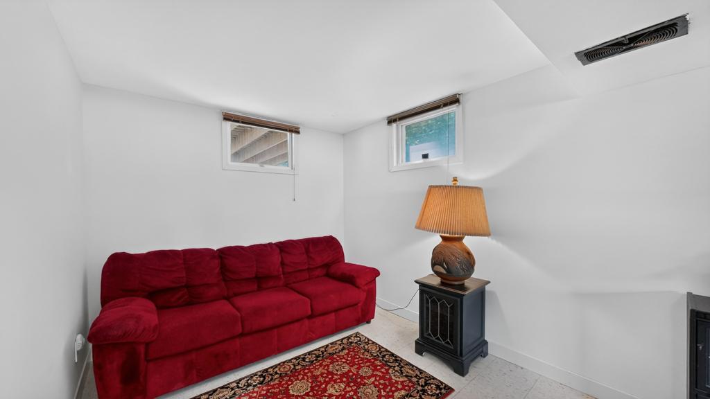 2666 E River Road Ne Property Photo 29