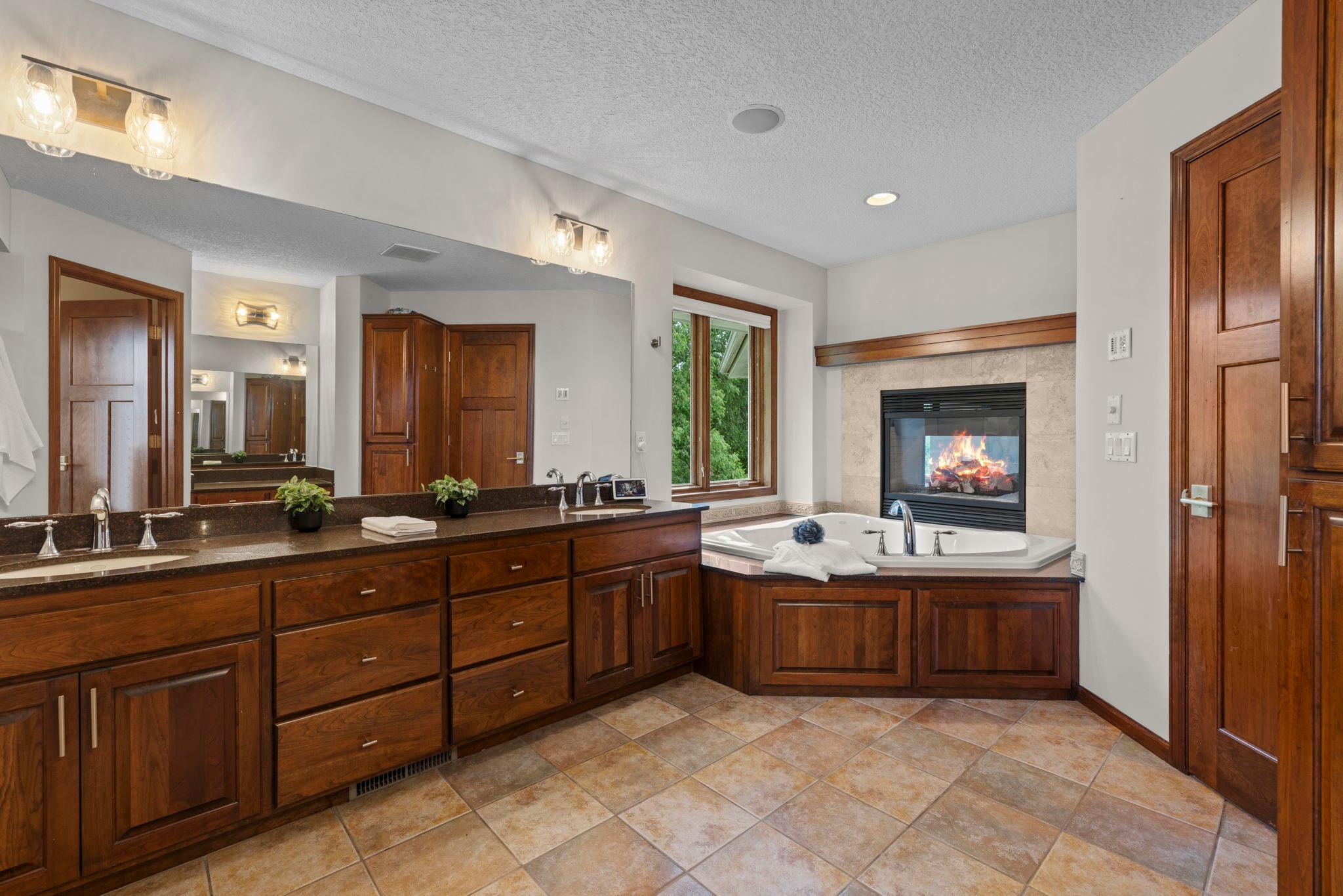 3907 Wild Meadows Drive Property Photo 23