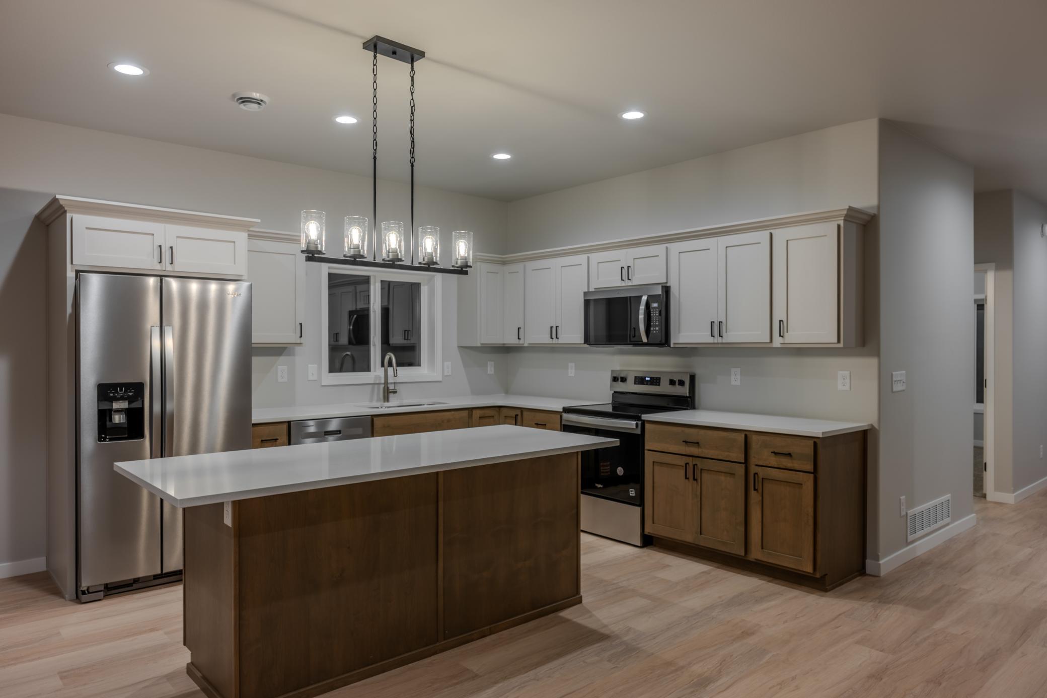 6813 Deer Creek Loop Property Photo 7