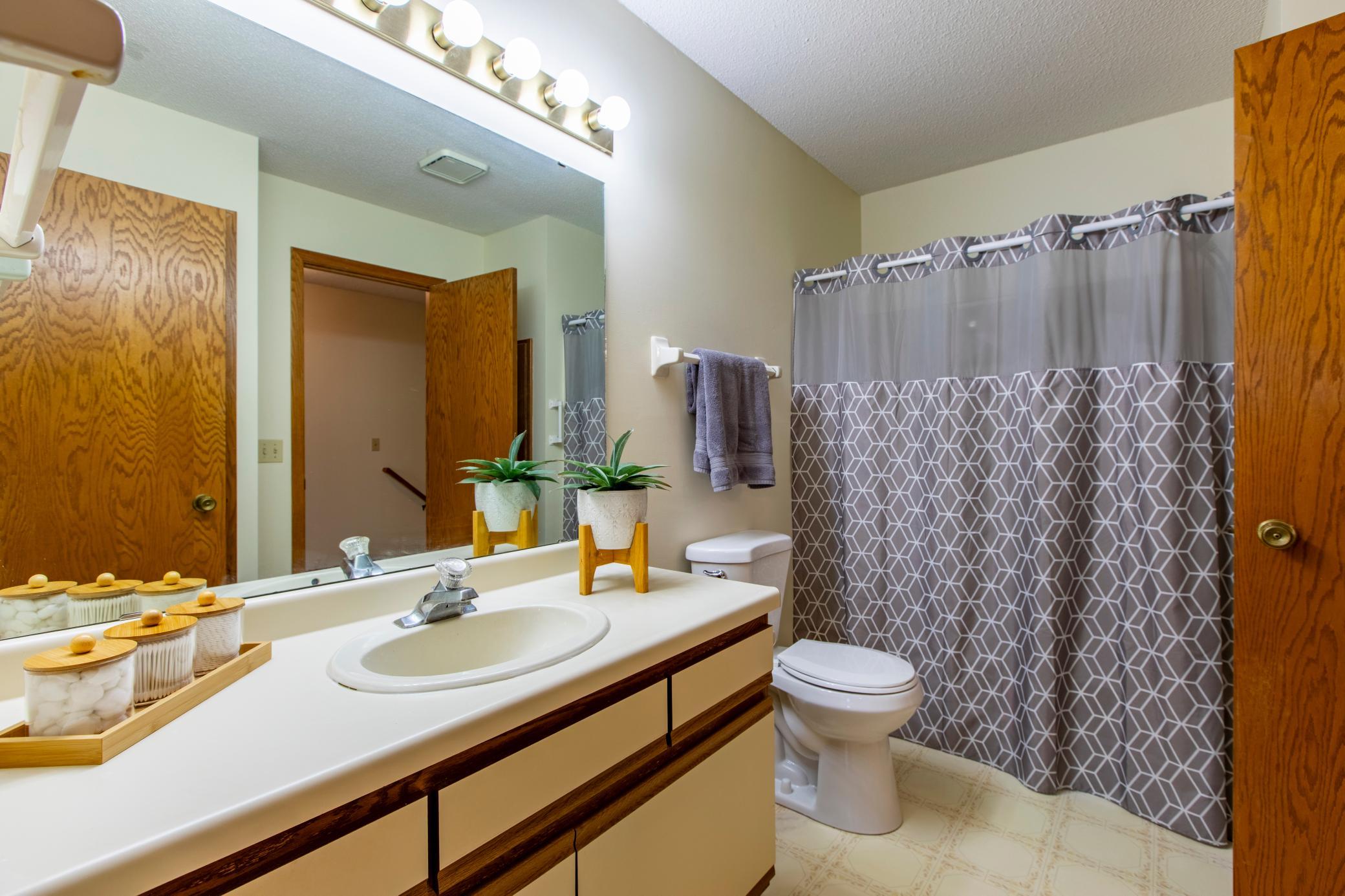 2759 Charles Court Nw Property Photo 11
