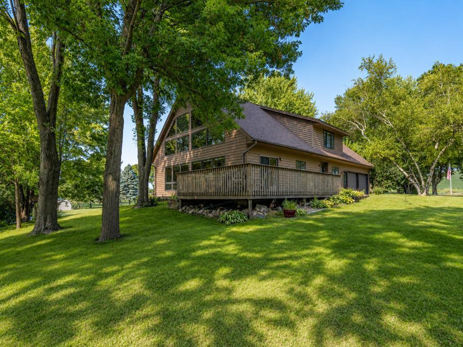 41748 E Shore Drive Property Photo 3