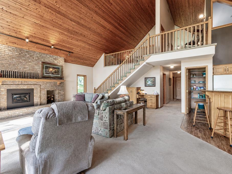 41748 E Shore Drive Property Photo 15