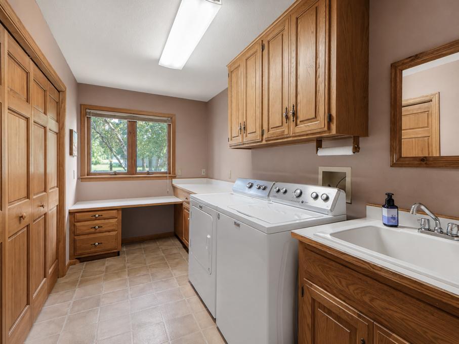 41748 E Shore Drive Property Photo 18