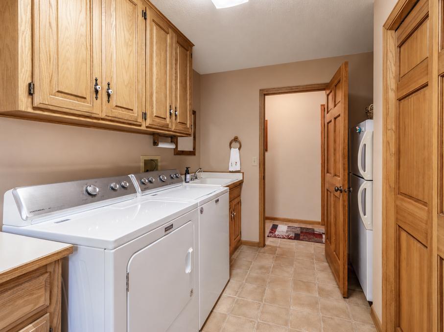 41748 E Shore Drive Property Photo 19