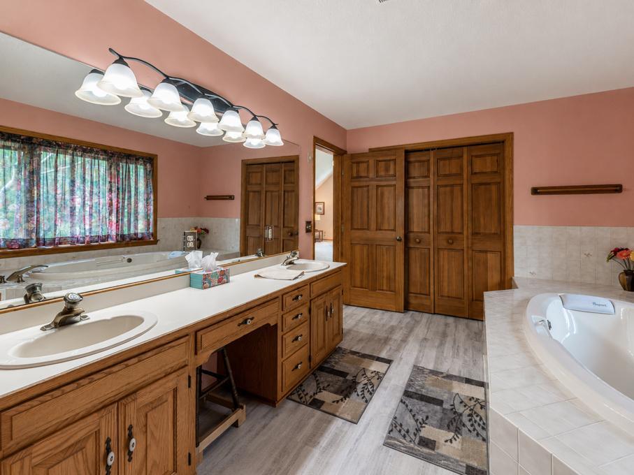 41748 E Shore Drive Property Photo 33