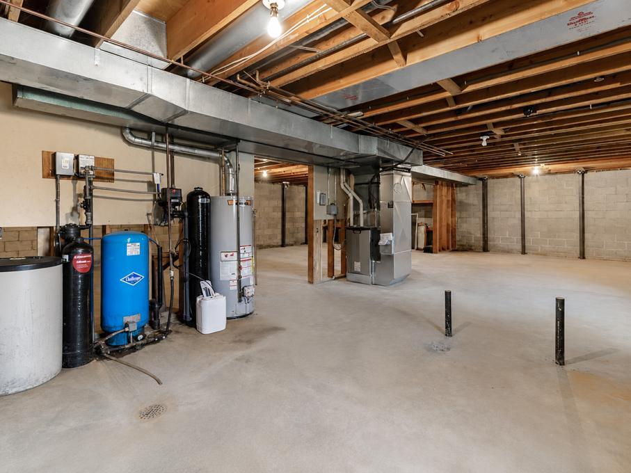 41748 E Shore Drive Property Photo 37