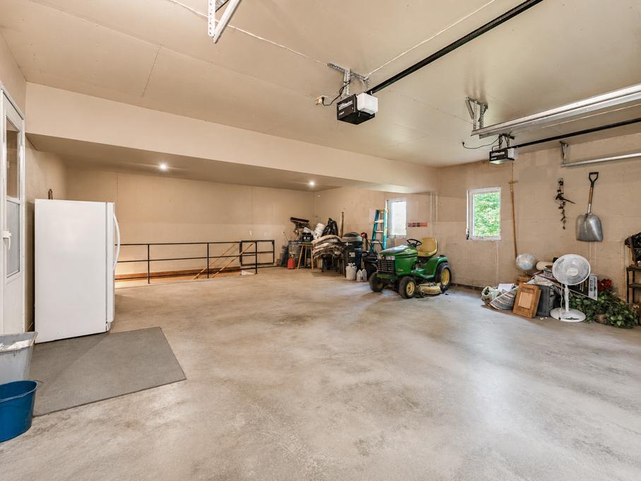 41748 E Shore Drive Property Photo 40