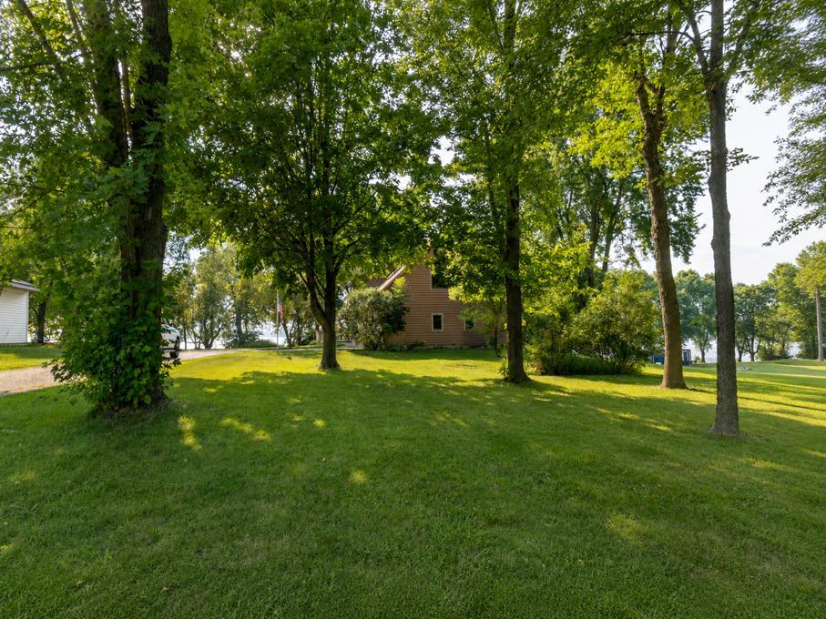 41748 E Shore Drive Property Photo 46