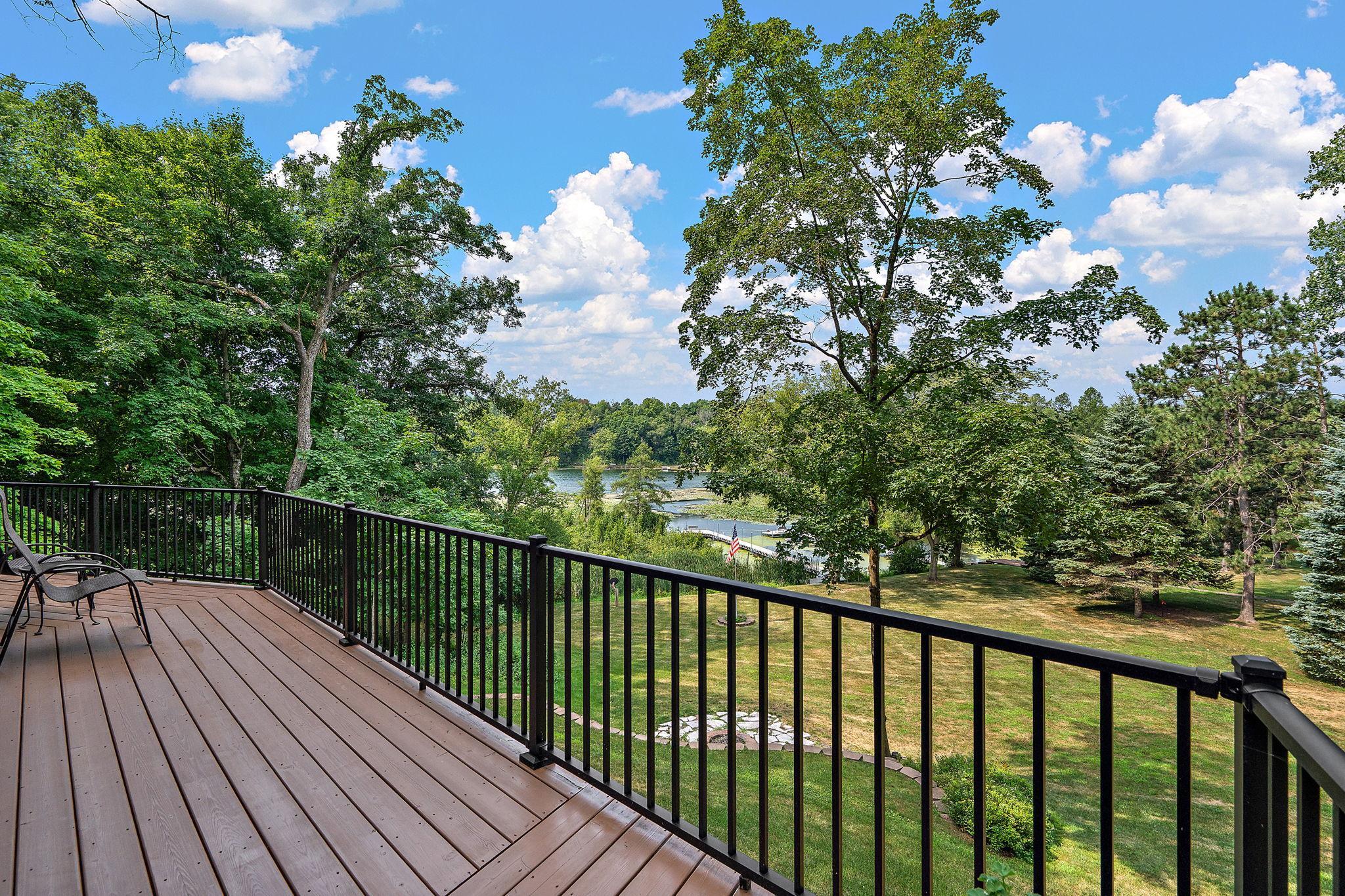 1383a Bay View Drive Property Photo 3