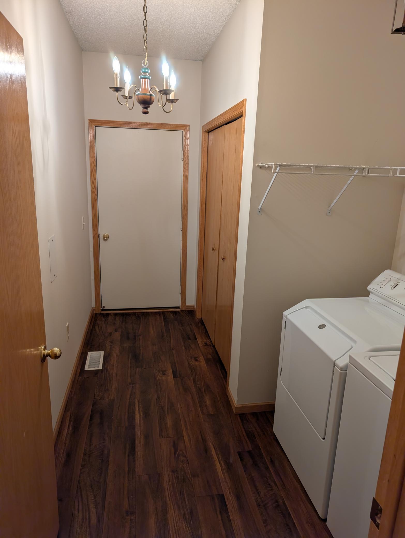 2203 Foxglove Way Property Photo 18