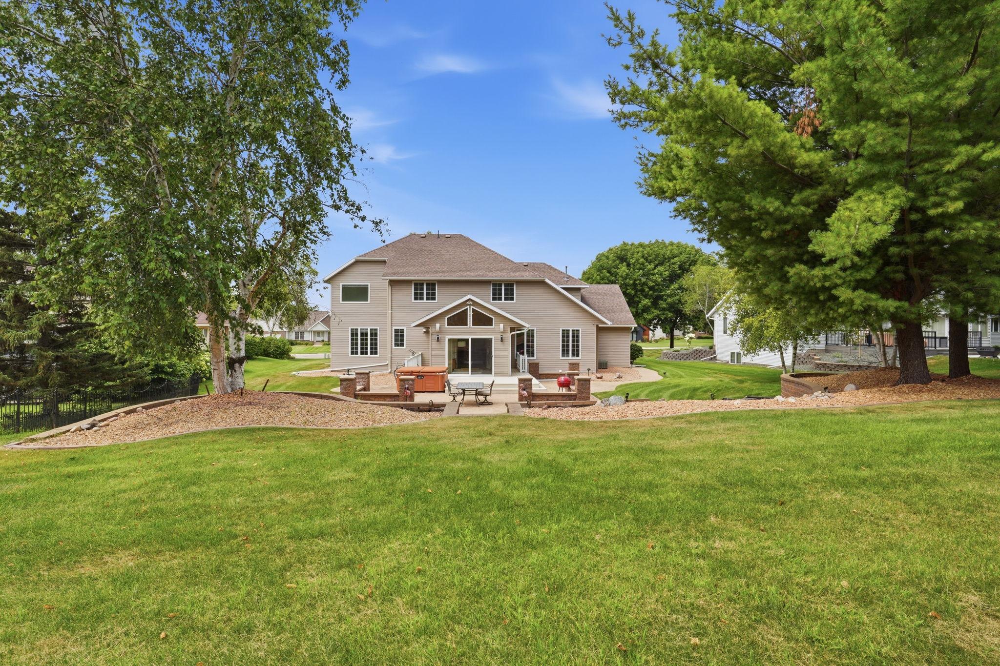3200 Eagle Ridge Drive E Property Photo 2