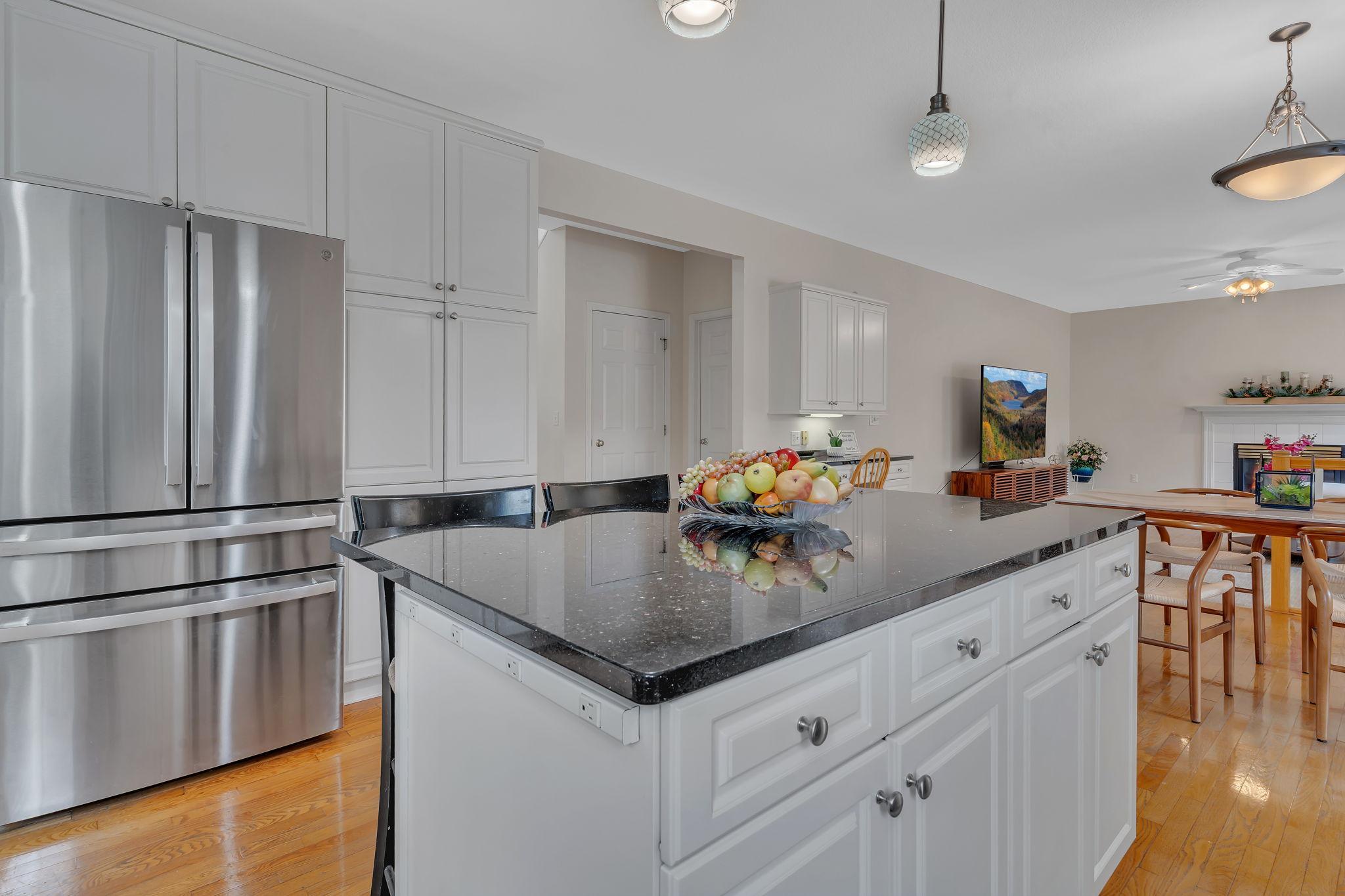 3200 Eagle Ridge Drive E Property Photo 6