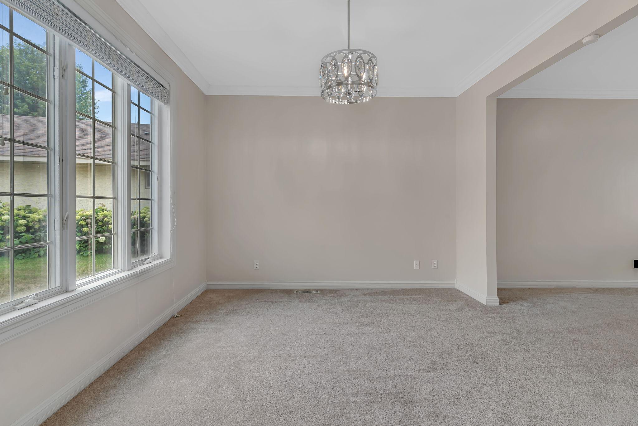 3200 Eagle Ridge Drive E Property Photo 10