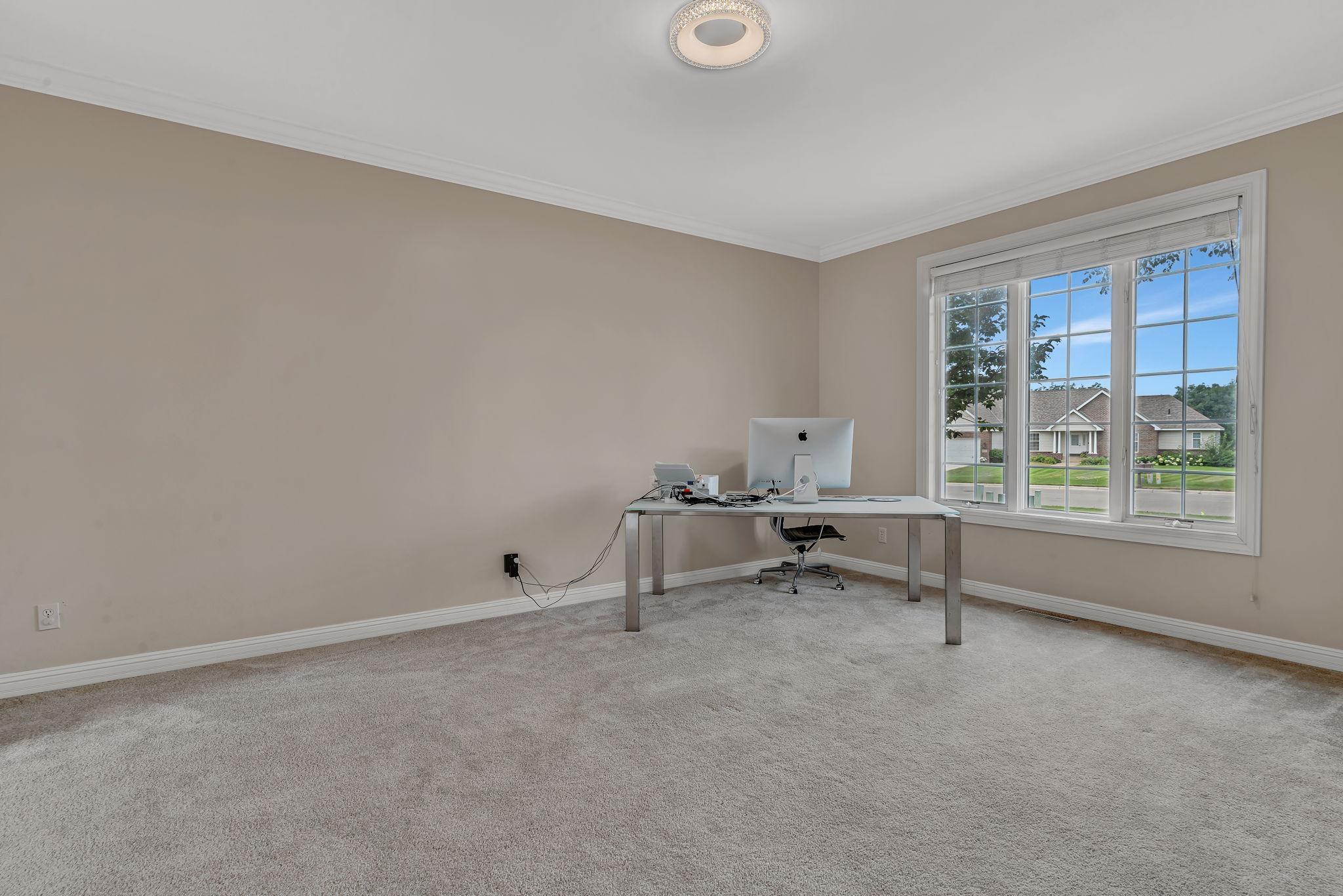 3200 Eagle Ridge Drive E Property Photo 23