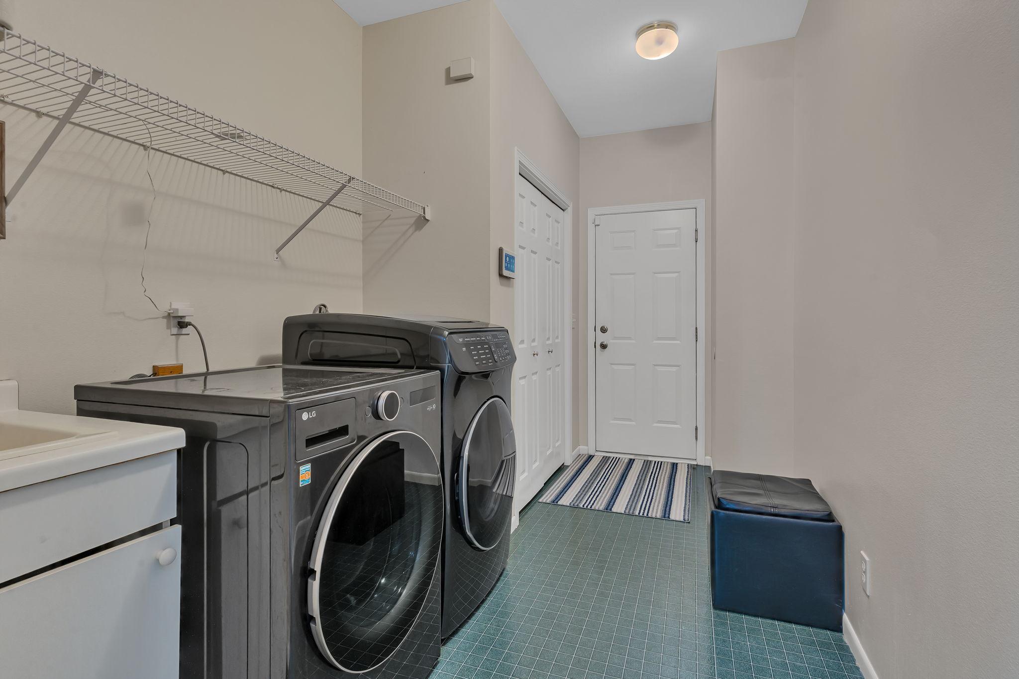3200 Eagle Ridge Drive E Property Photo 24