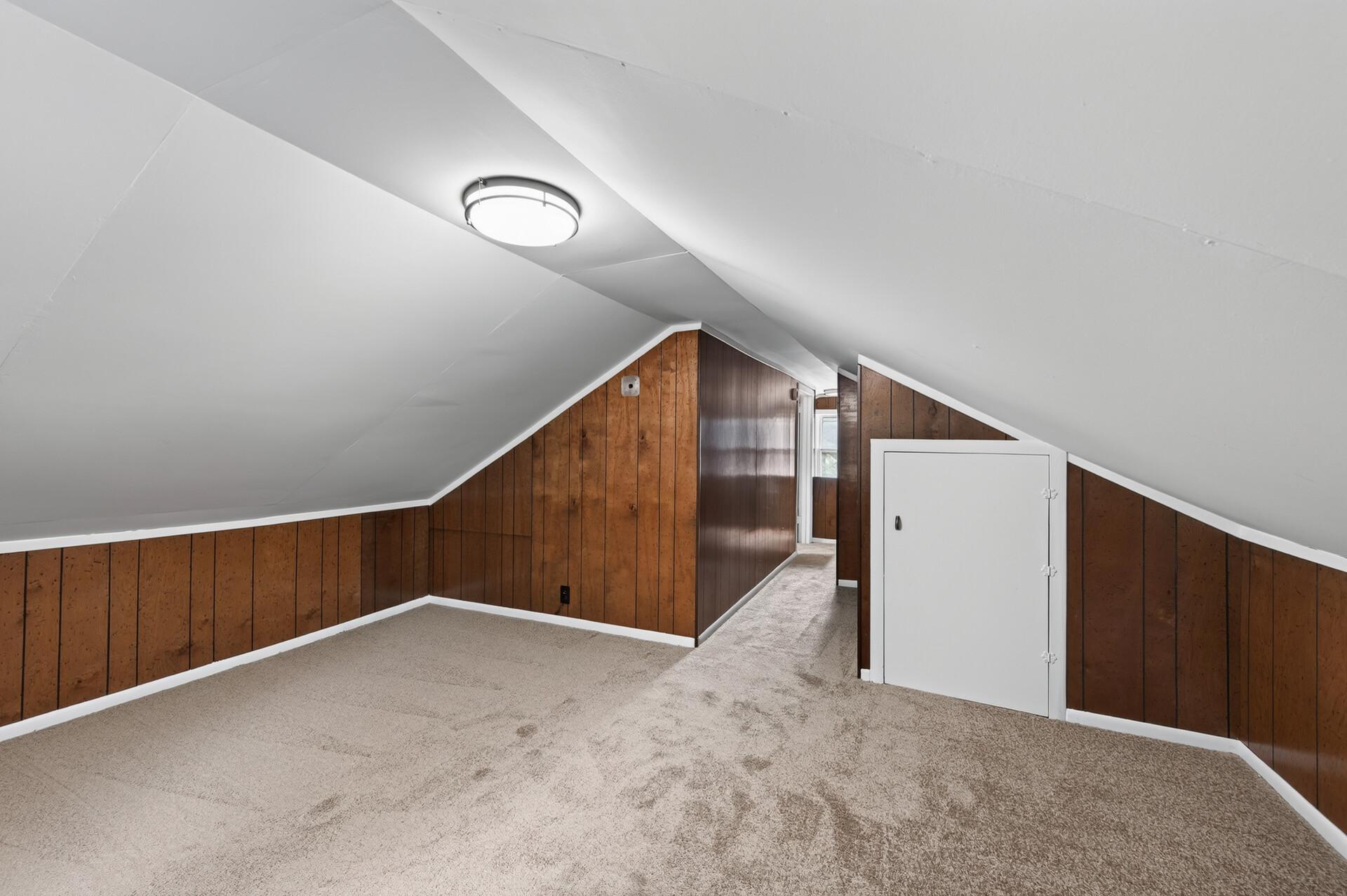 3643 Queen Avenue N Property Photo 21