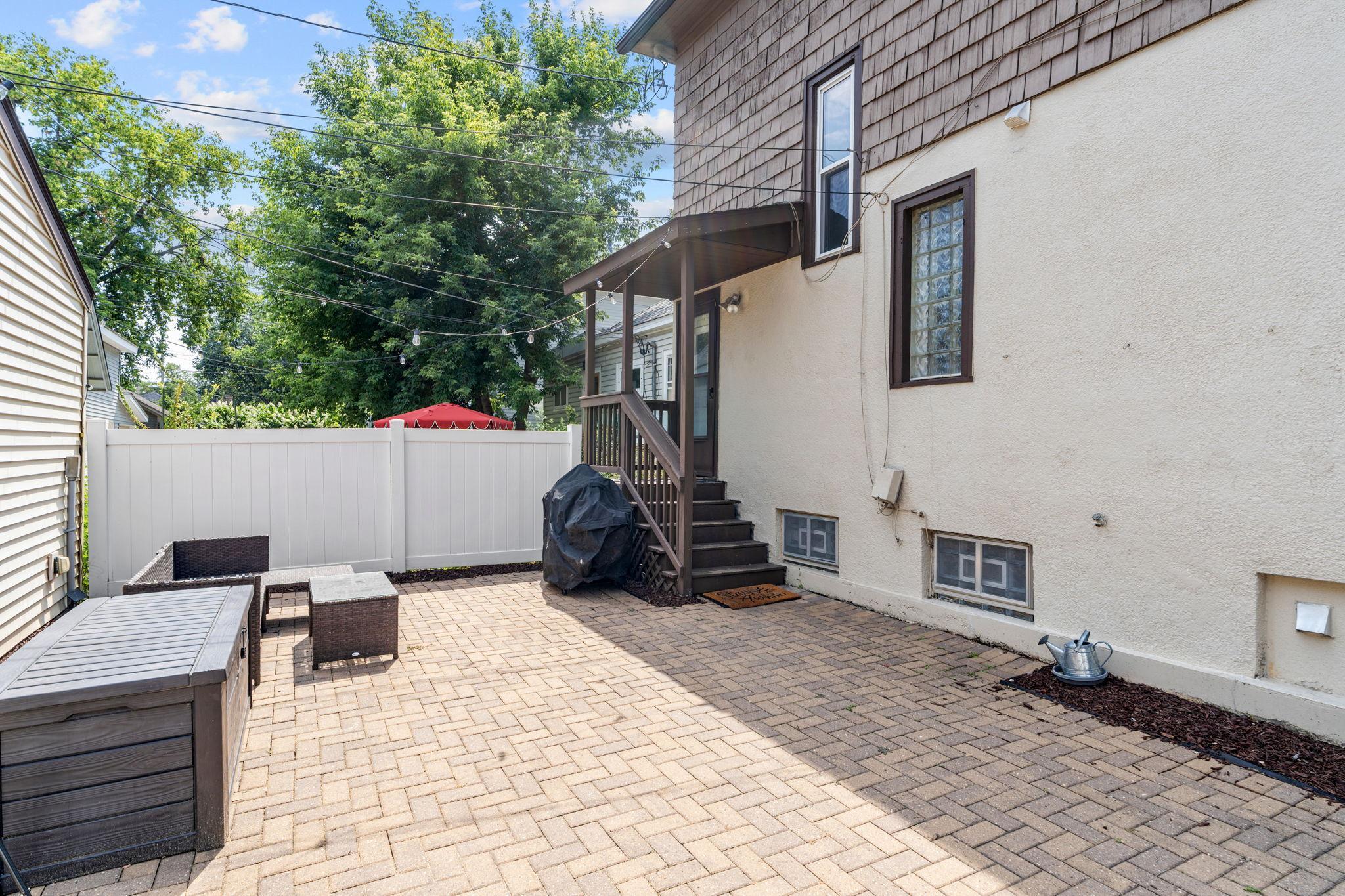 3301 Irving Avenue S Property Photo 29