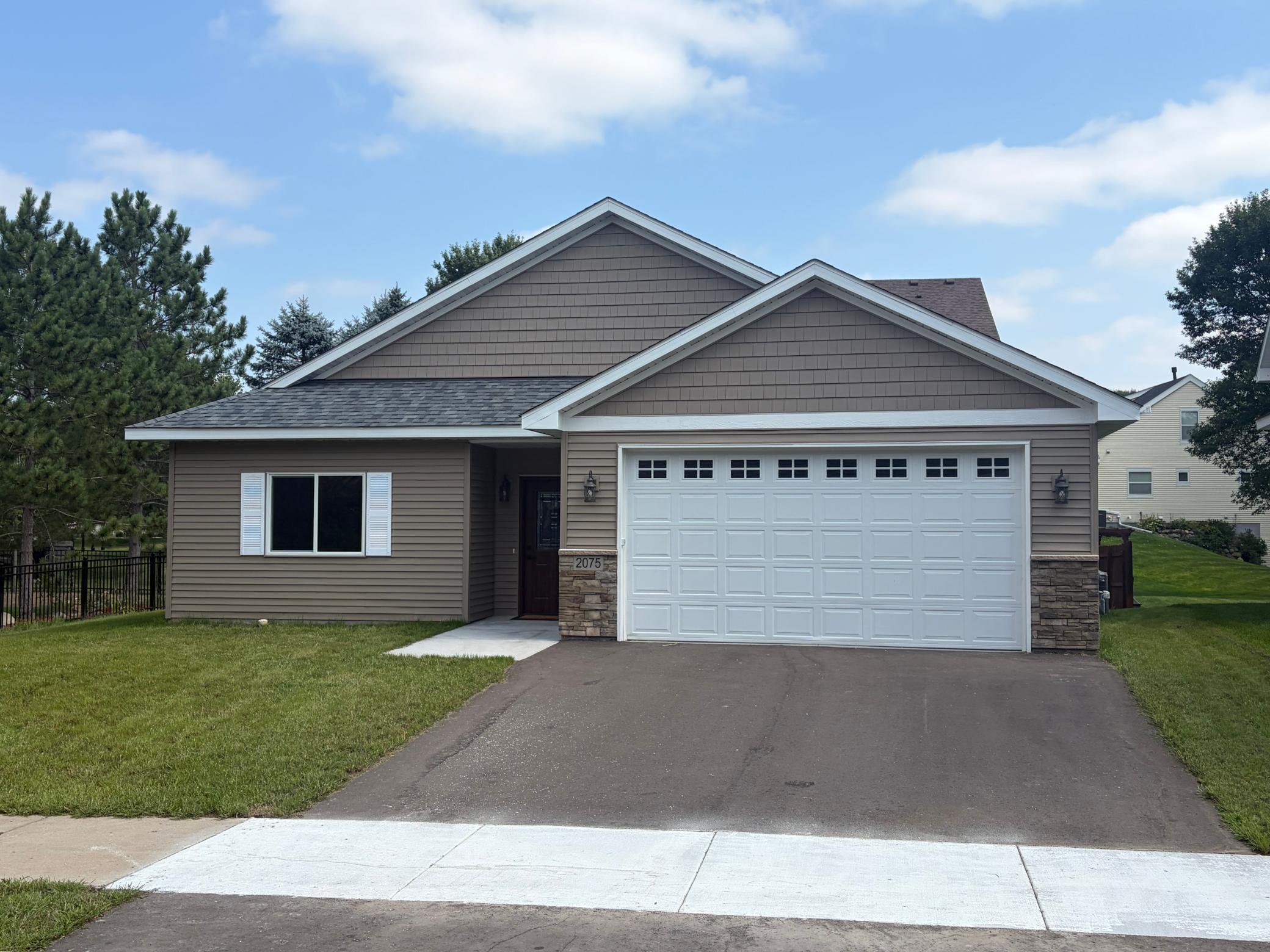 2075 Langston Lane Ne Property Photo 1