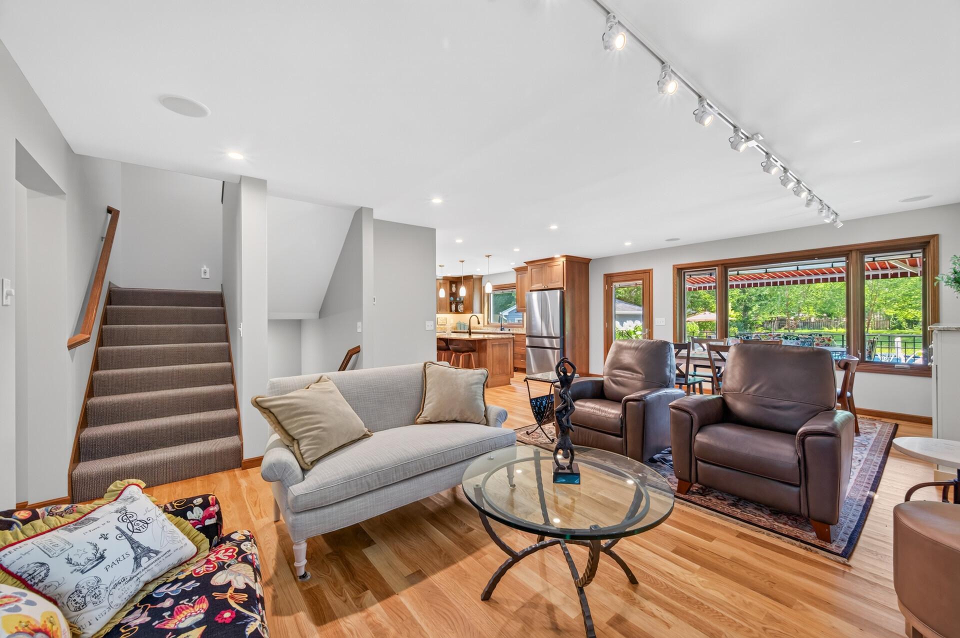1817 W 59th Street W Property Photo 14