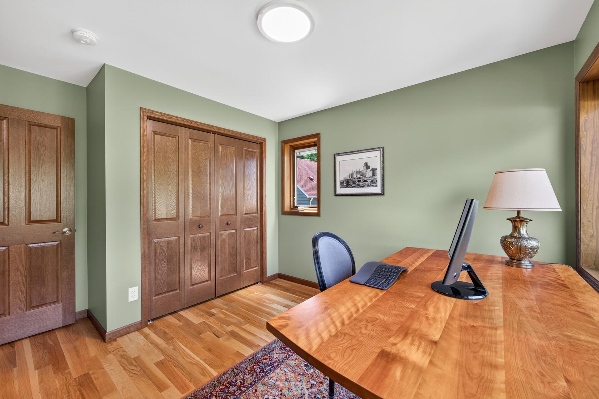 1817 W 59th Street W Property Photo 17