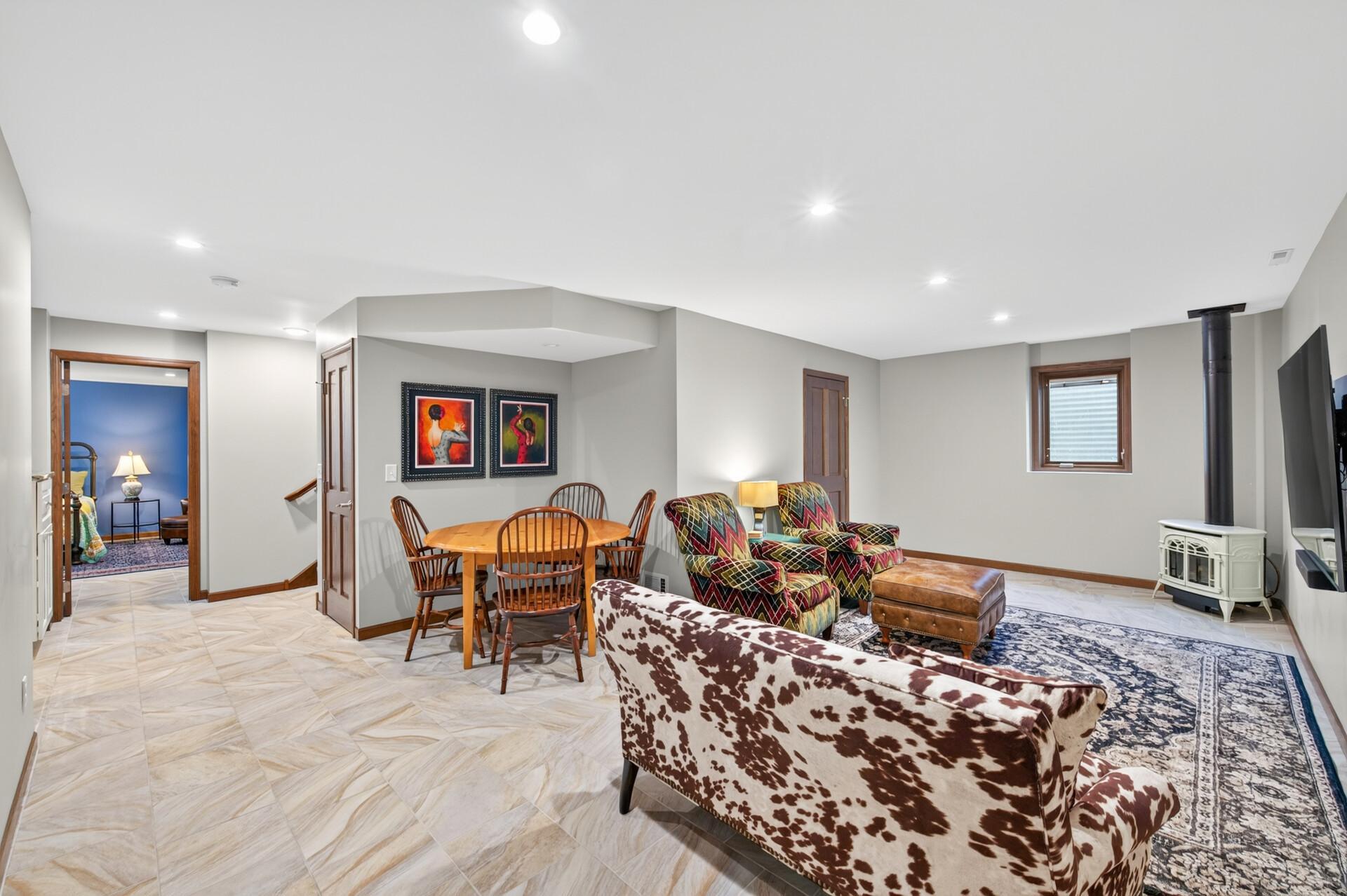 1817 W 59th Street W Property Photo 33