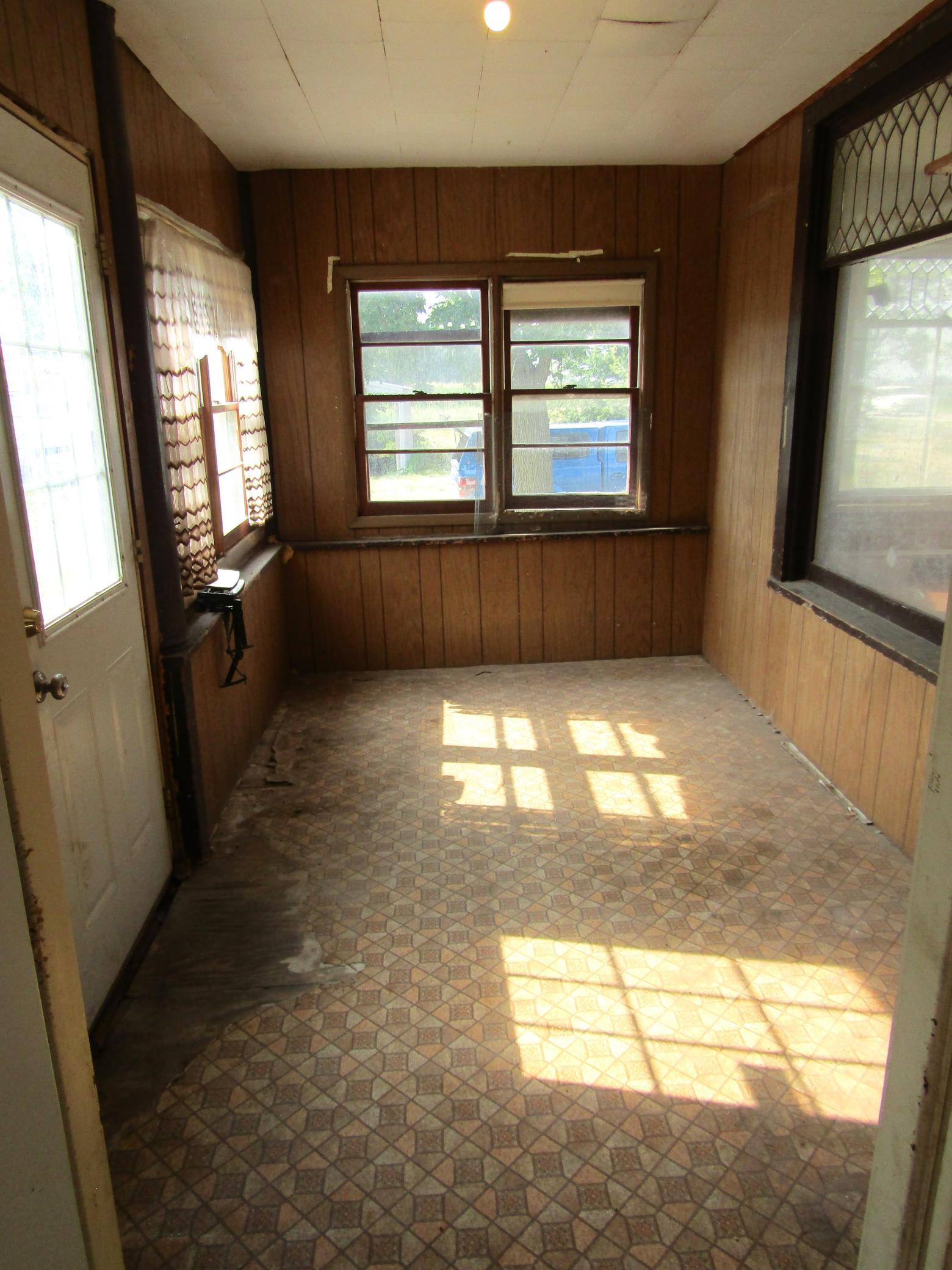 12080 30th Avenue Se Property Photo 4