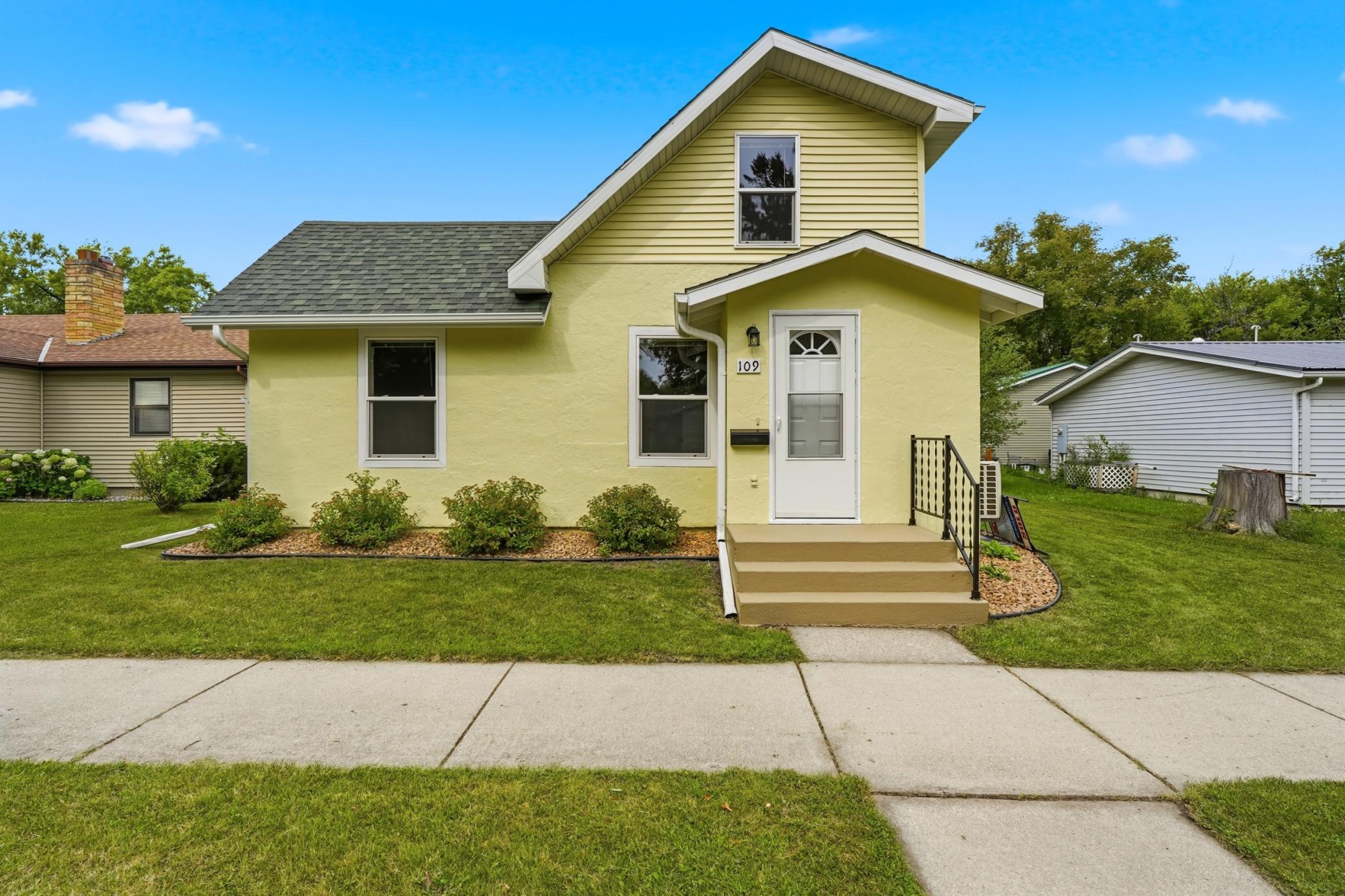109 Kneale Avenue S Property Photo 27