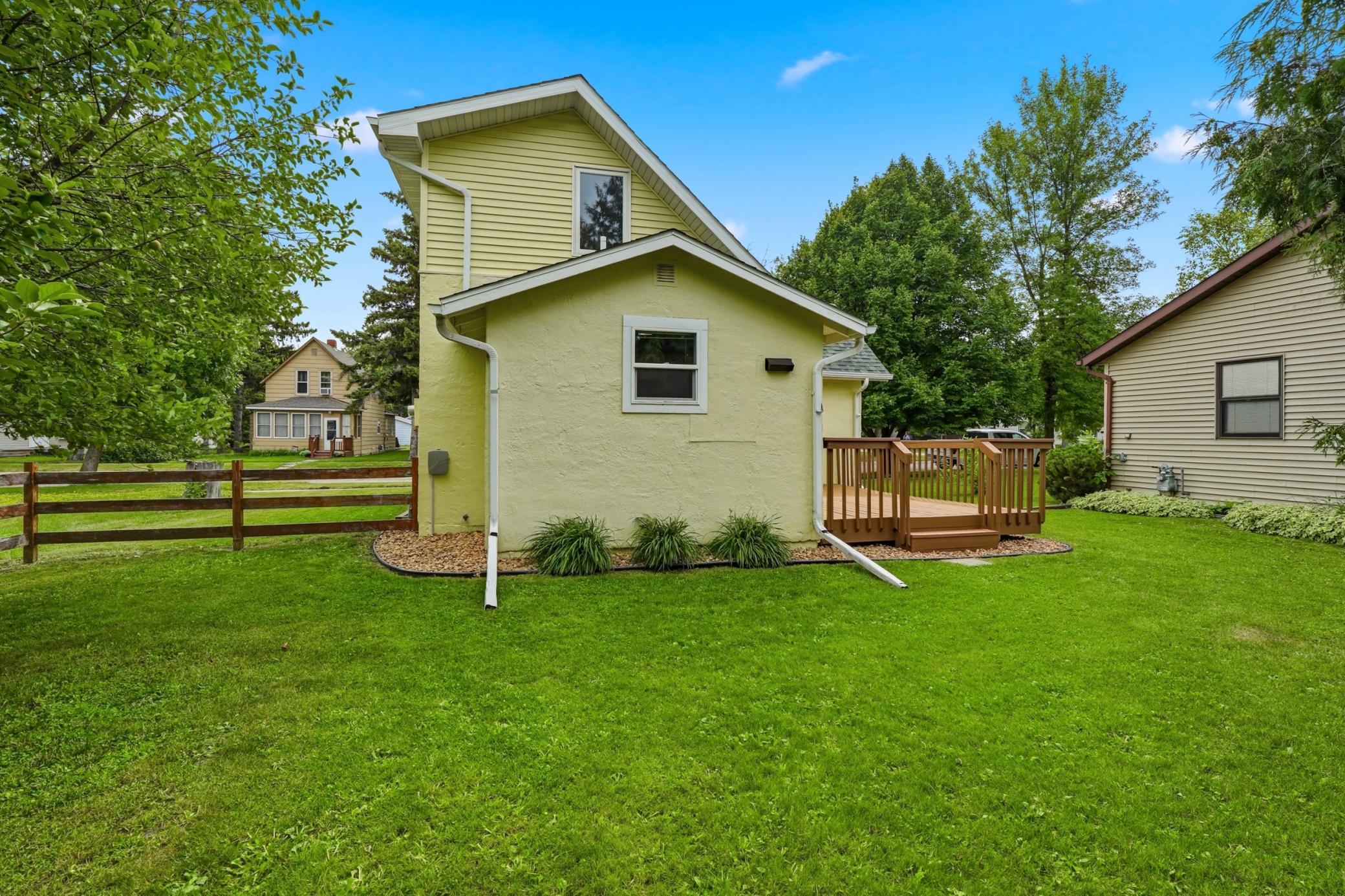 109 Kneale Avenue S Property Photo 28