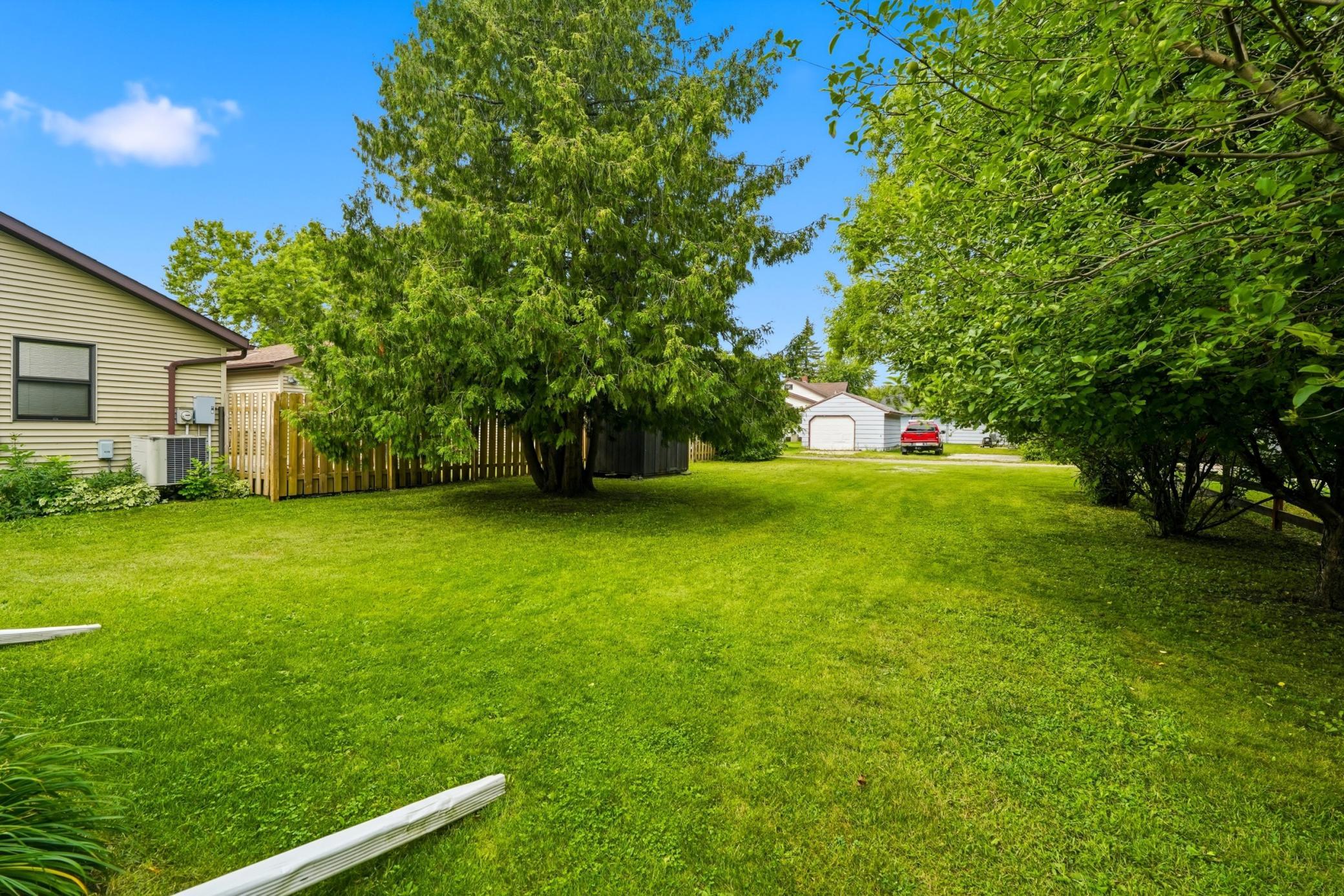 109 Kneale Avenue S Property Photo 30
