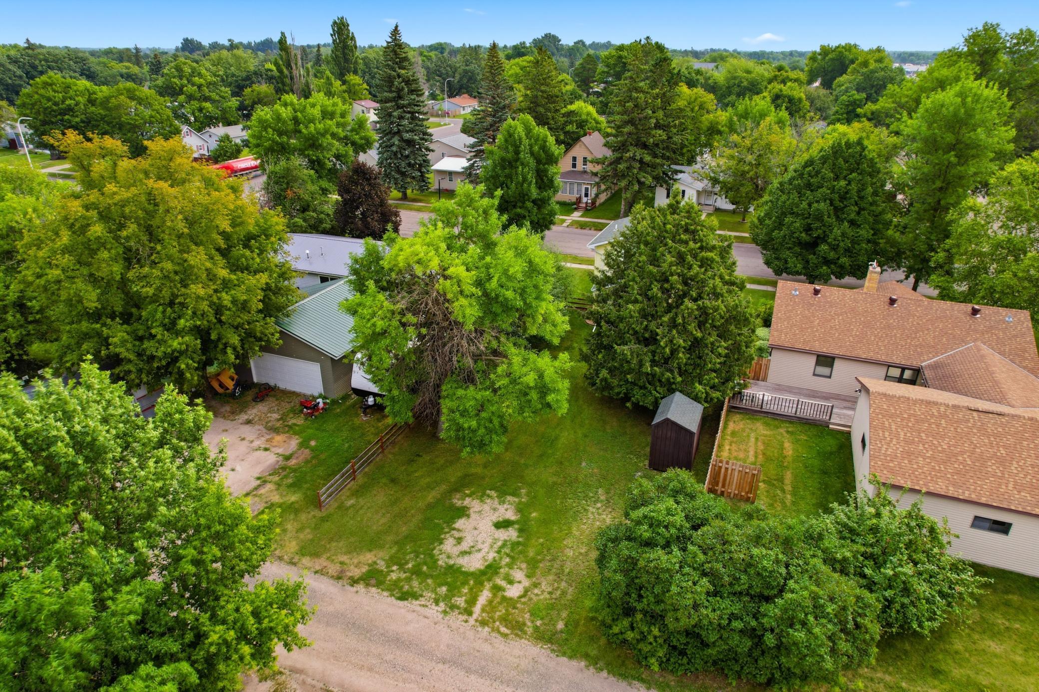 109 Kneale Avenue S Property Photo 32