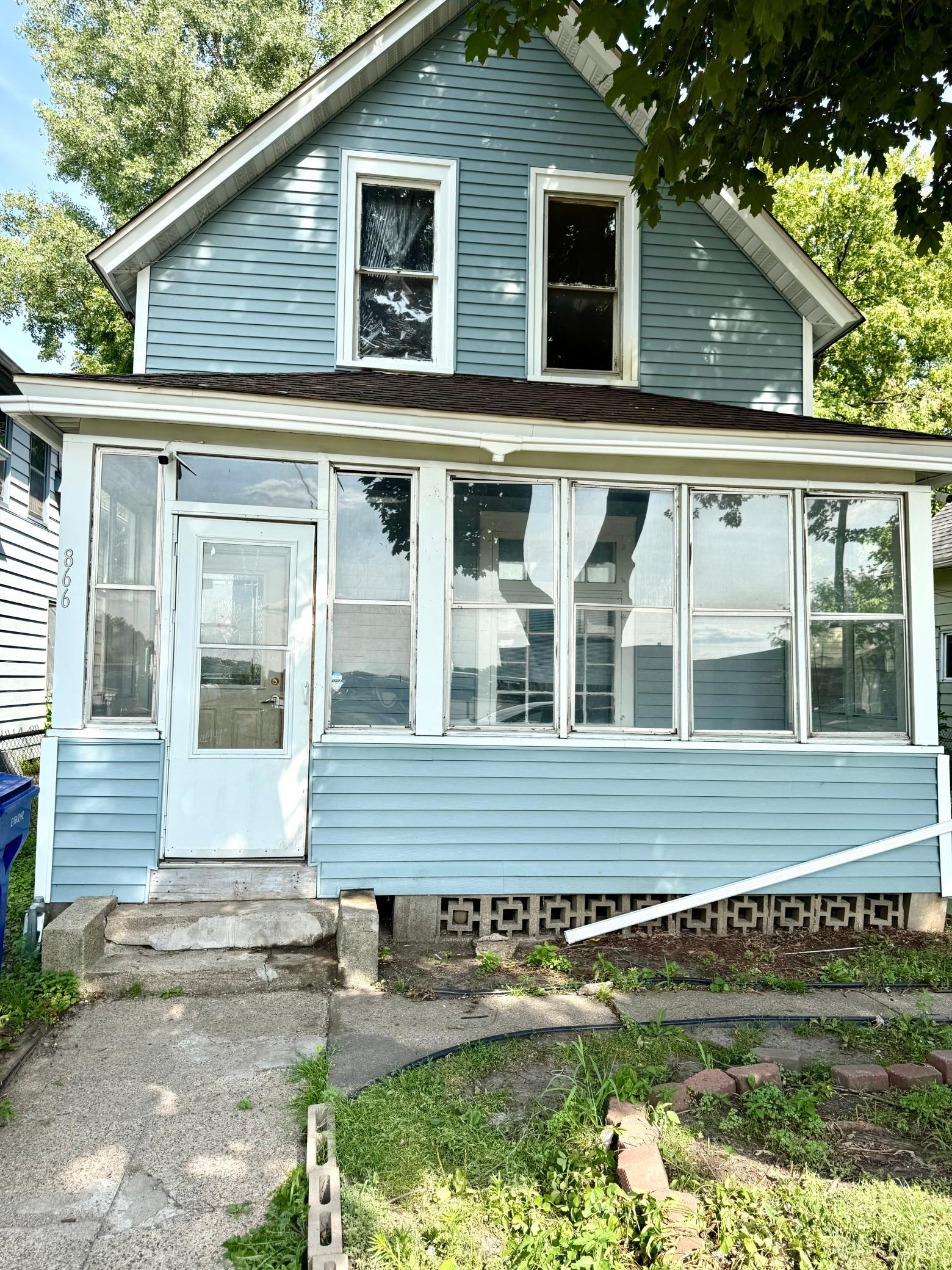 866 Duluth Street Property Photo 2