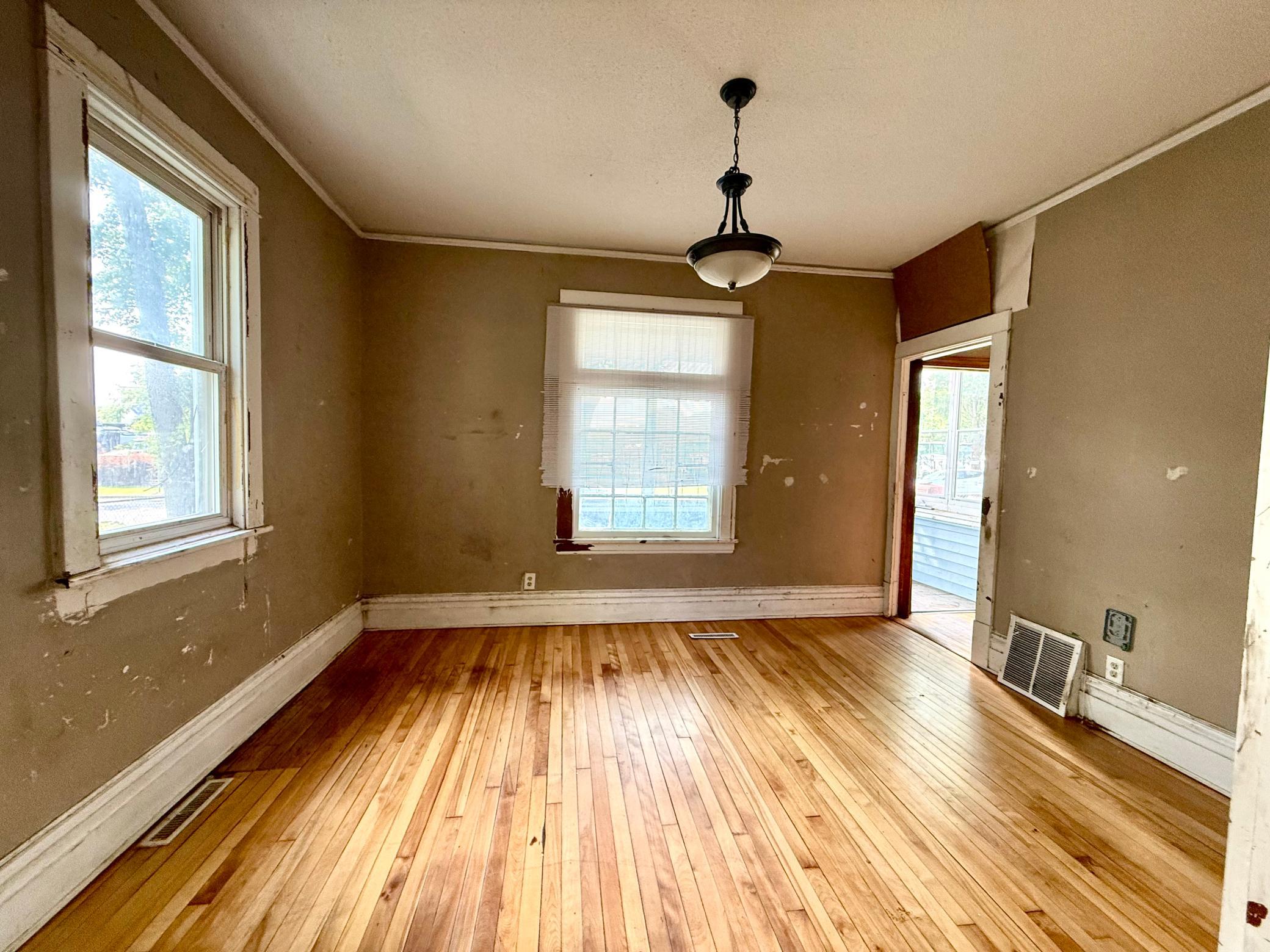 866 Duluth Street Property Photo 6
