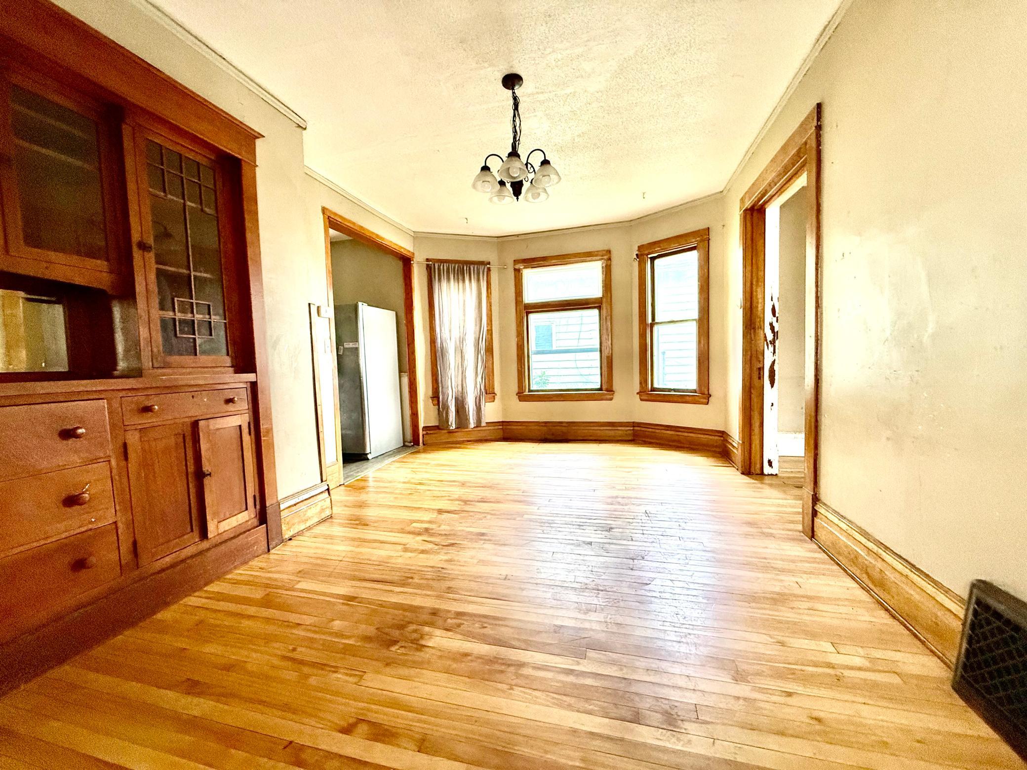 866 Duluth Street Property Photo 8