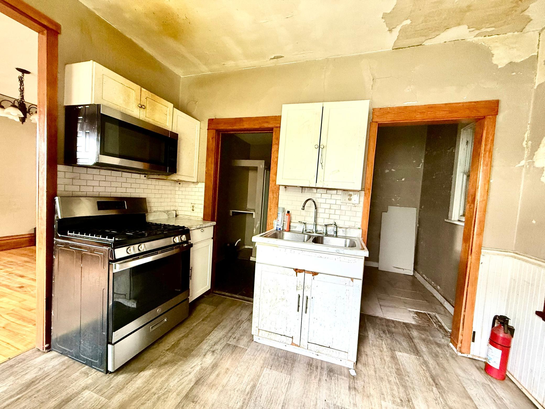 866 Duluth Street Property Photo 11