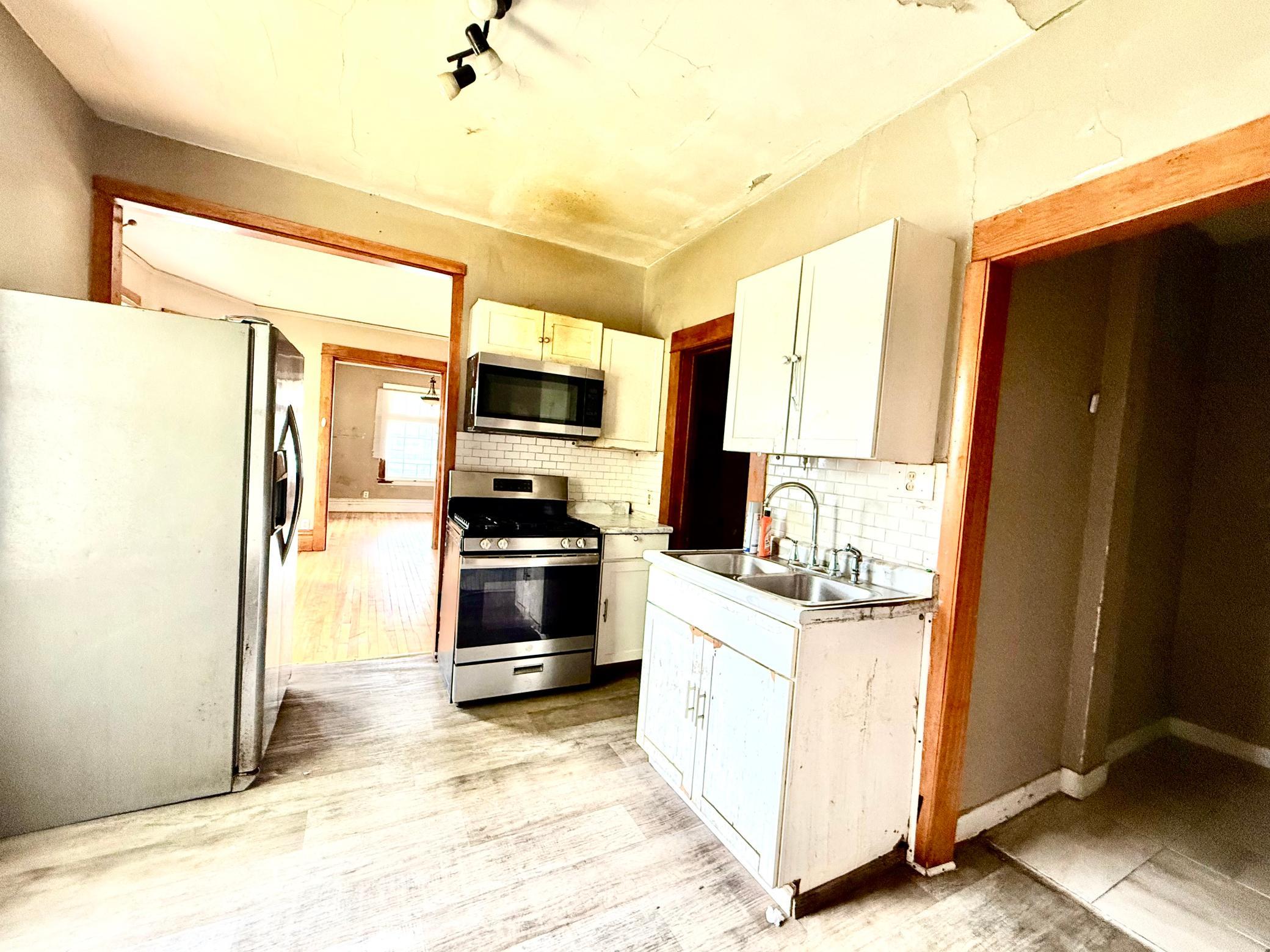 866 Duluth Street Property Photo 12